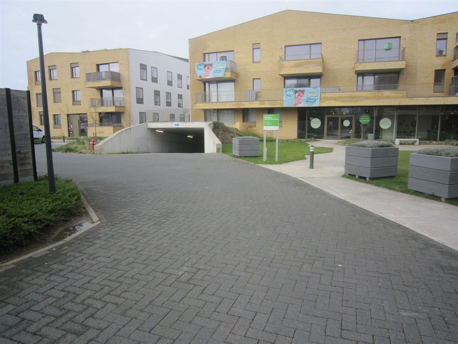 Ondergrondse autostaanplaats en kelderberging foto 12