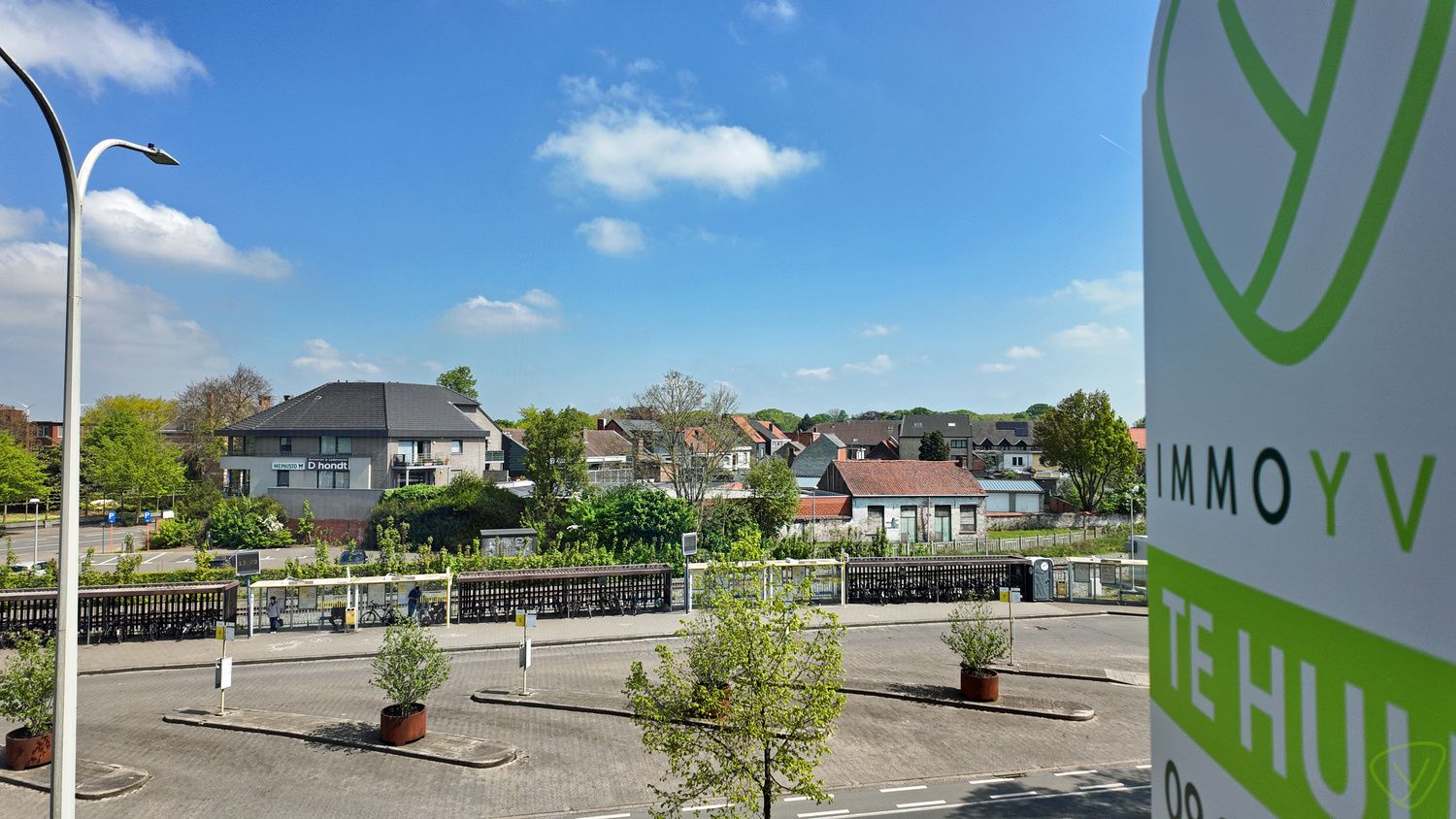 Instapklaar appartement met terras op de tweede verdieping! foto 13