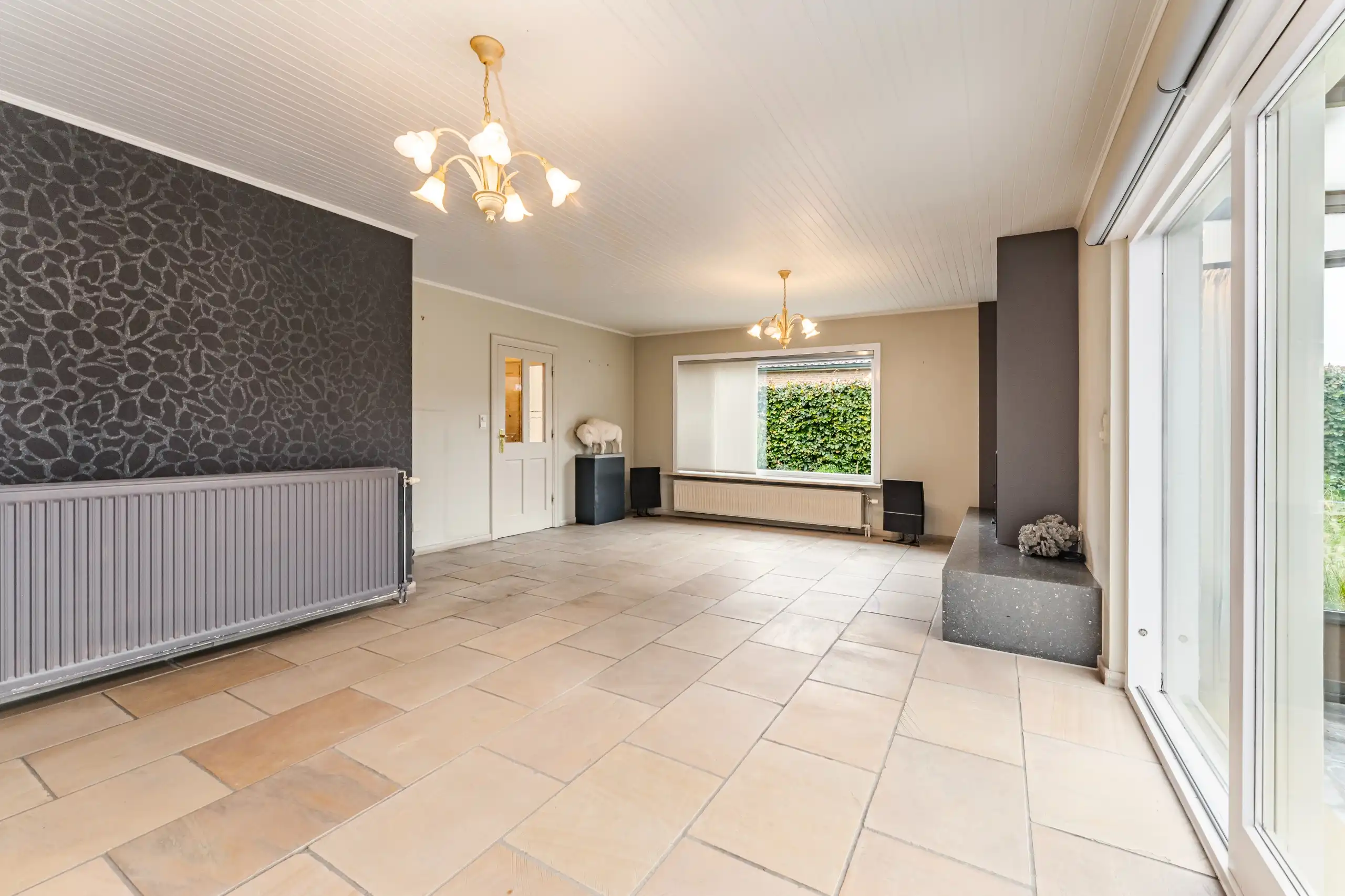 Verzorgde bungalow op 585 m2 met 3 slaapkamers en zonnige tuin nabij het centrum foto 4