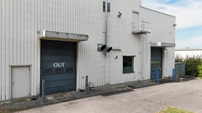 Sint-Niklaas - TE KOOP: Bedrijfsgebouw voor eigen gebruik of investering foto 27