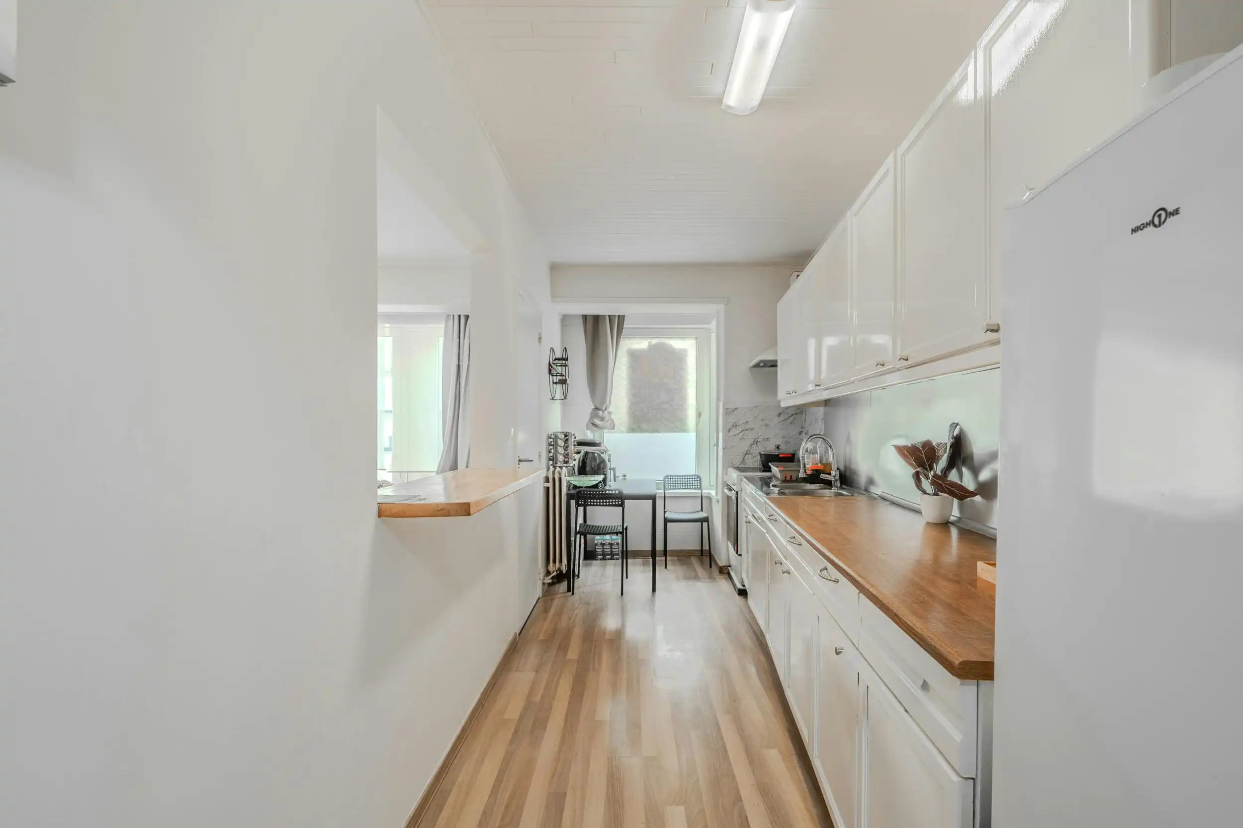 Instapklaar 2-slaapkamer appartement te centrum Oostende foto 5