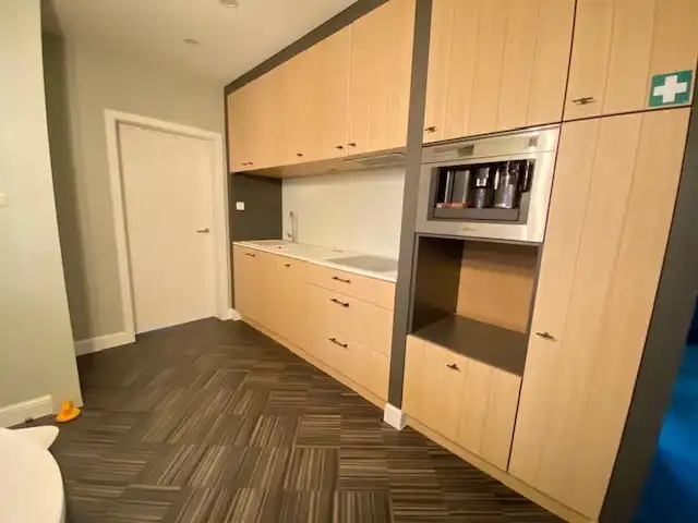 Kantoorgebouw / handelsruimte van 200 m² nabij de Corda Campus foto 9