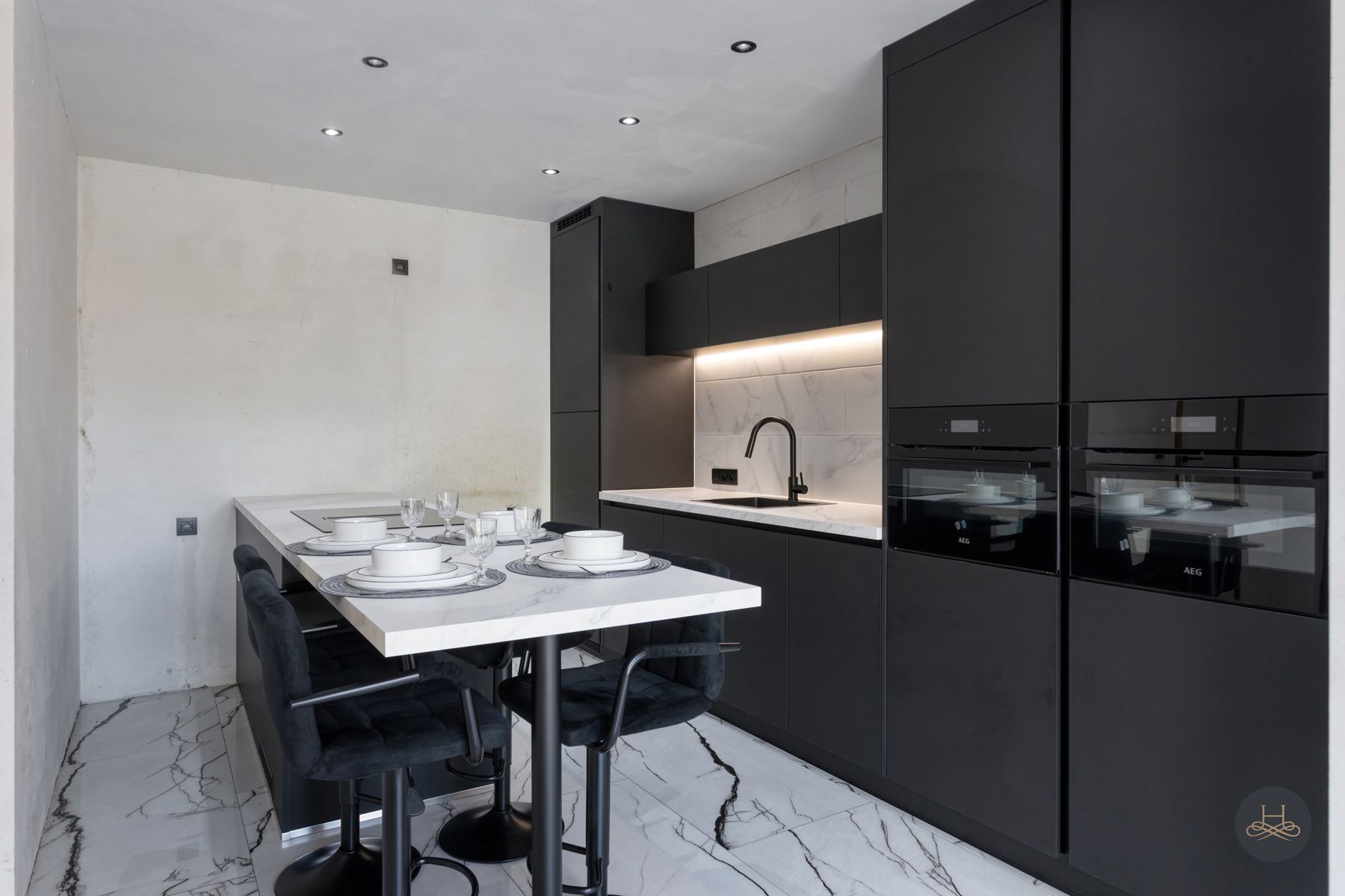 Riante woning met 6 slaapkamers en veel parkeergelegenheid foto 14