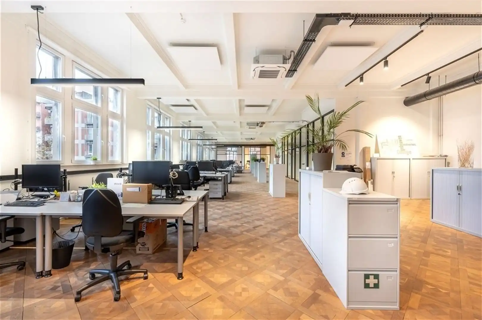 Instapklaar kantoor te huur op unieke locatie - 579m² foto 15