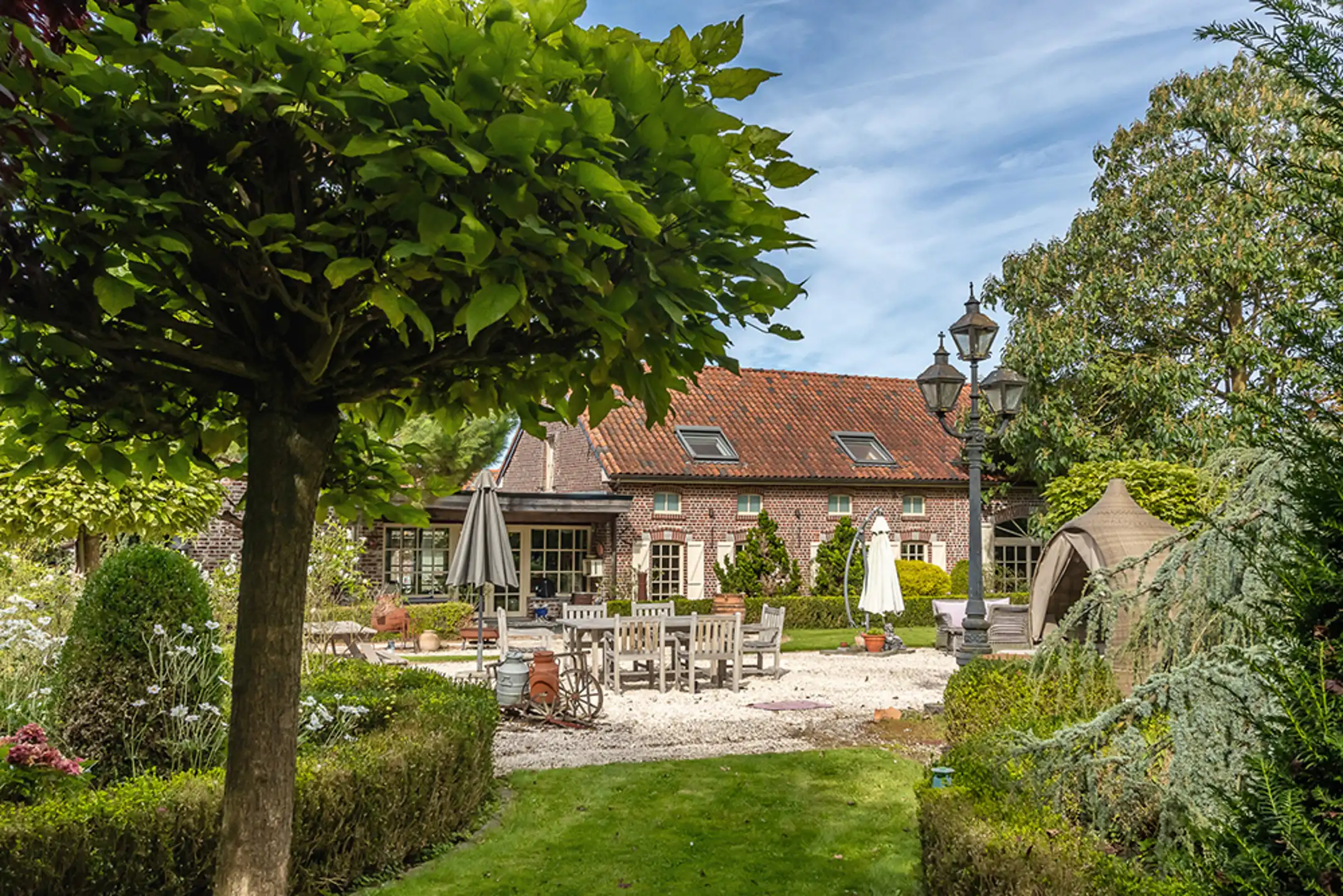 Gerestaureerde vierkantshoeve met B&B op 80 are grond foto 5