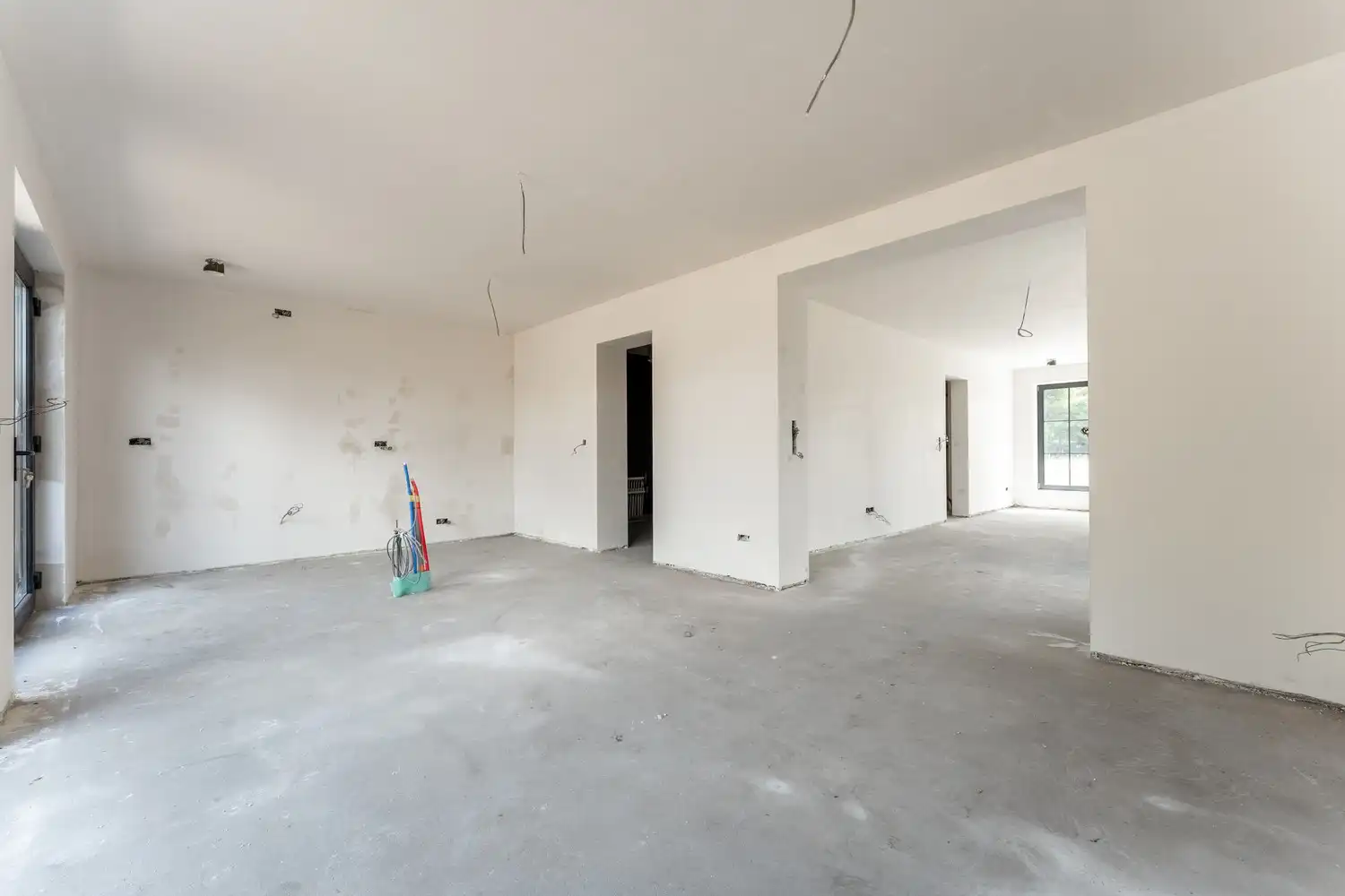 Charmante halfopen woning te koop in Leopoldsburg - 3 slaapkamers, 1 badkamer, ruime keuken en 2 toiletten op 279 m², volledig gerenoveerd in 2026! foto 6