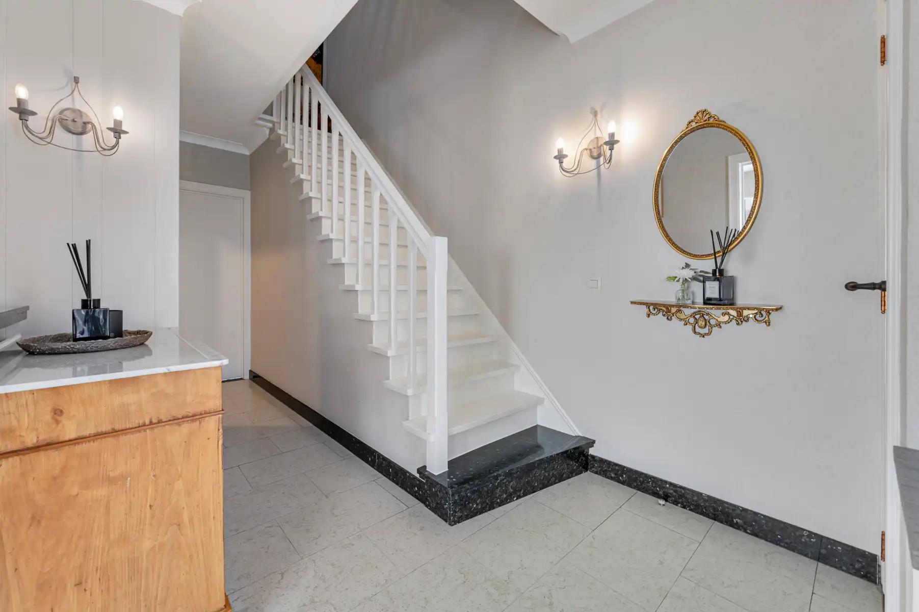 Instapklare woning met 4 slaapkamers op toplocatie foto 12