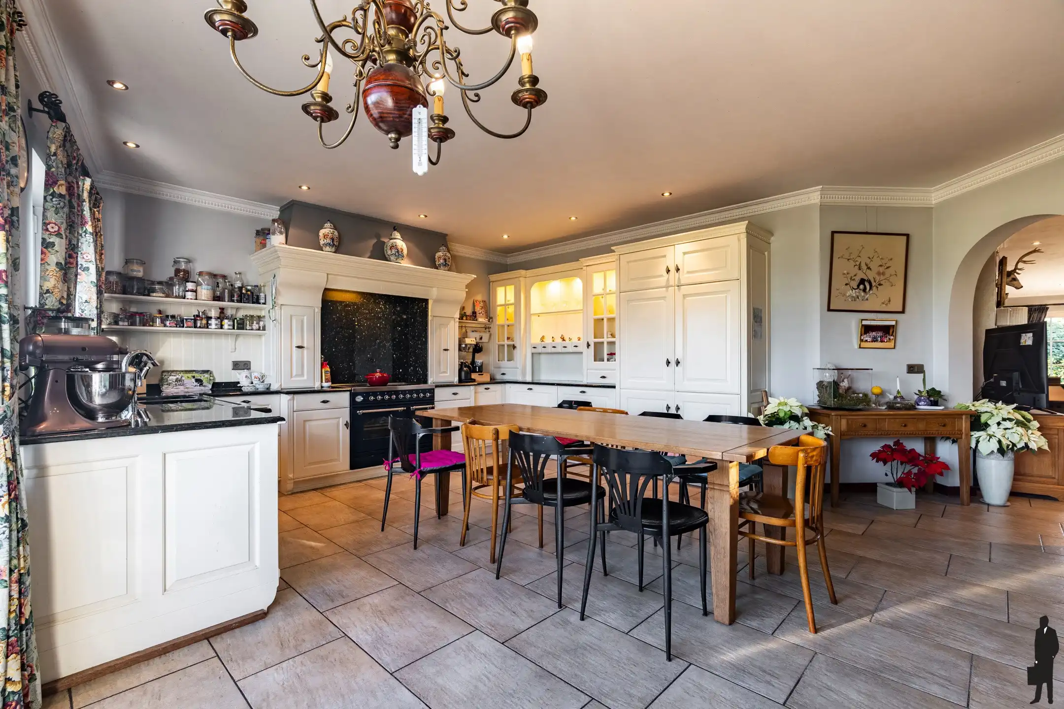 Ruime woning van ca. 400m² met EPC B, landelijk gelegen. foto 4