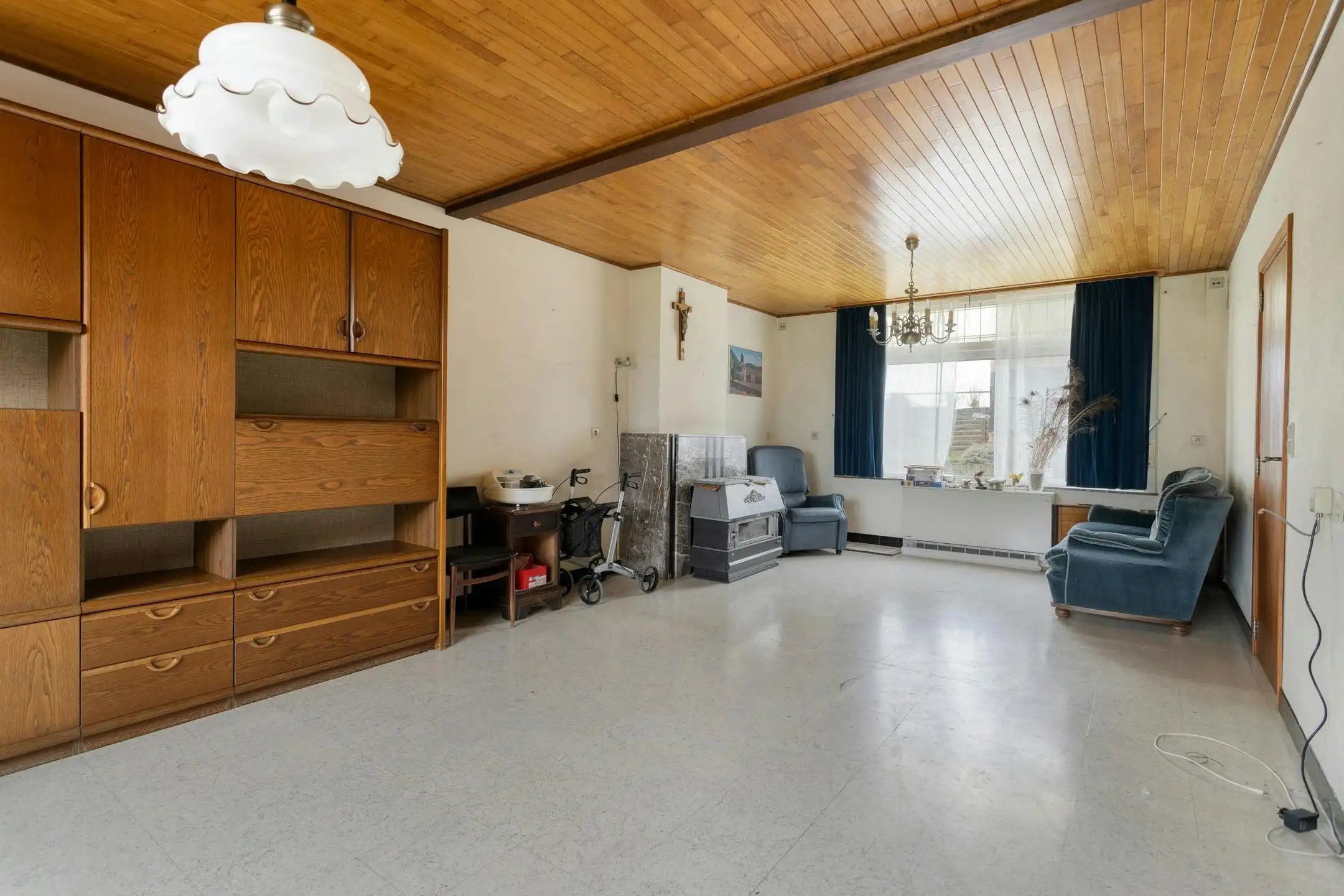 Ruime woning met tuin en garage op 380m² te Leisele. foto 14