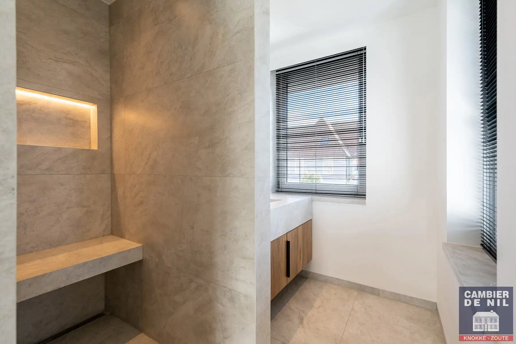 Prachtige ongemeubelde nieuwbouwwoning nabij het centrum van Knokke, gelegen in het rustige Izabellapolder. foto 25