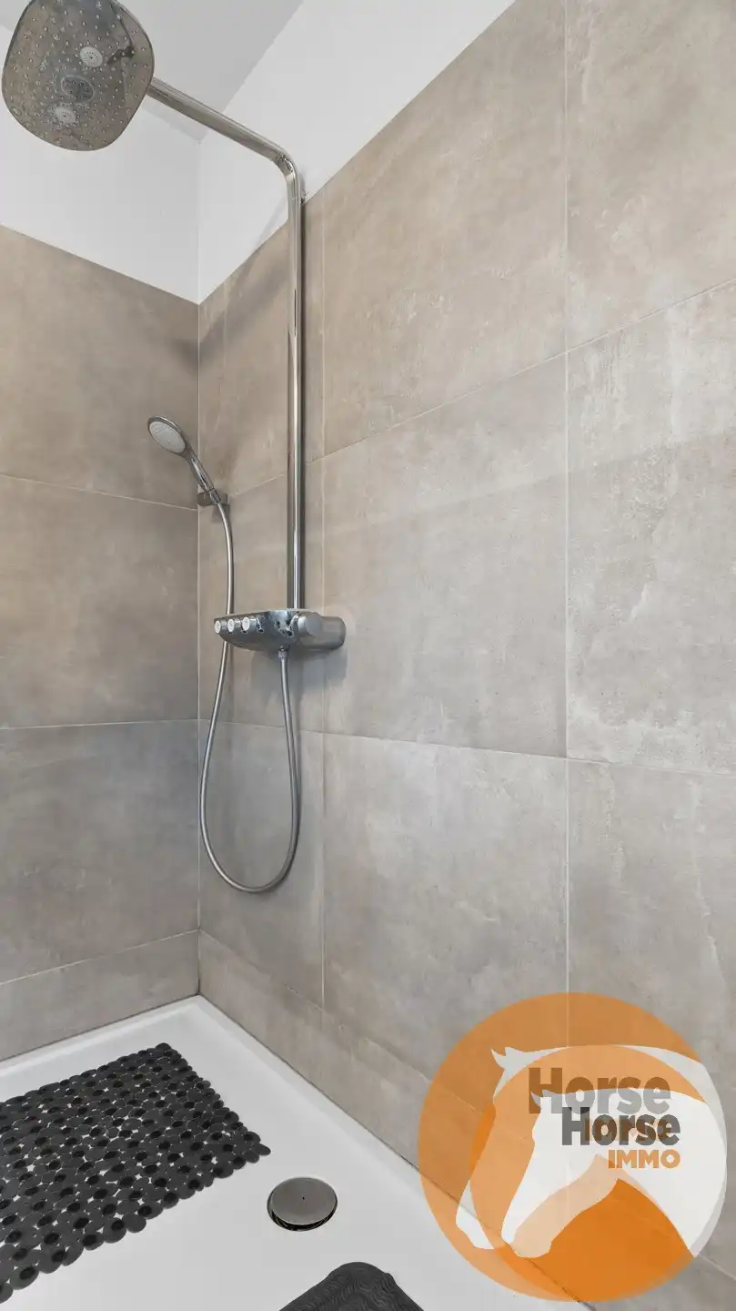 RUMMEN - Charmant landhuis op idyllische locatie op +/- 67a foto 25