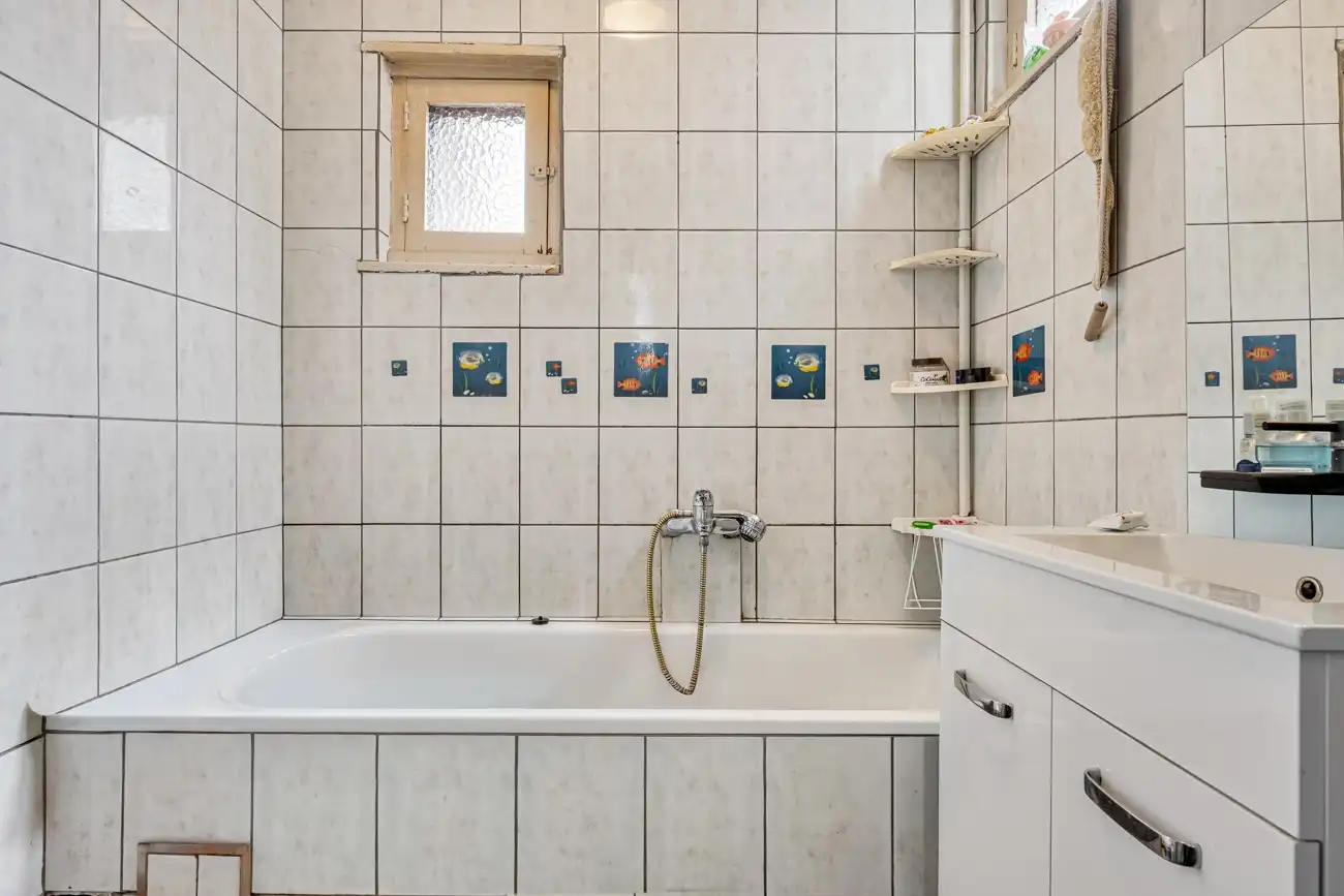 Ruime gesloten woning op een toplocatie in Sint-Amandsberg en nabij het centrum van Gent! foto 12