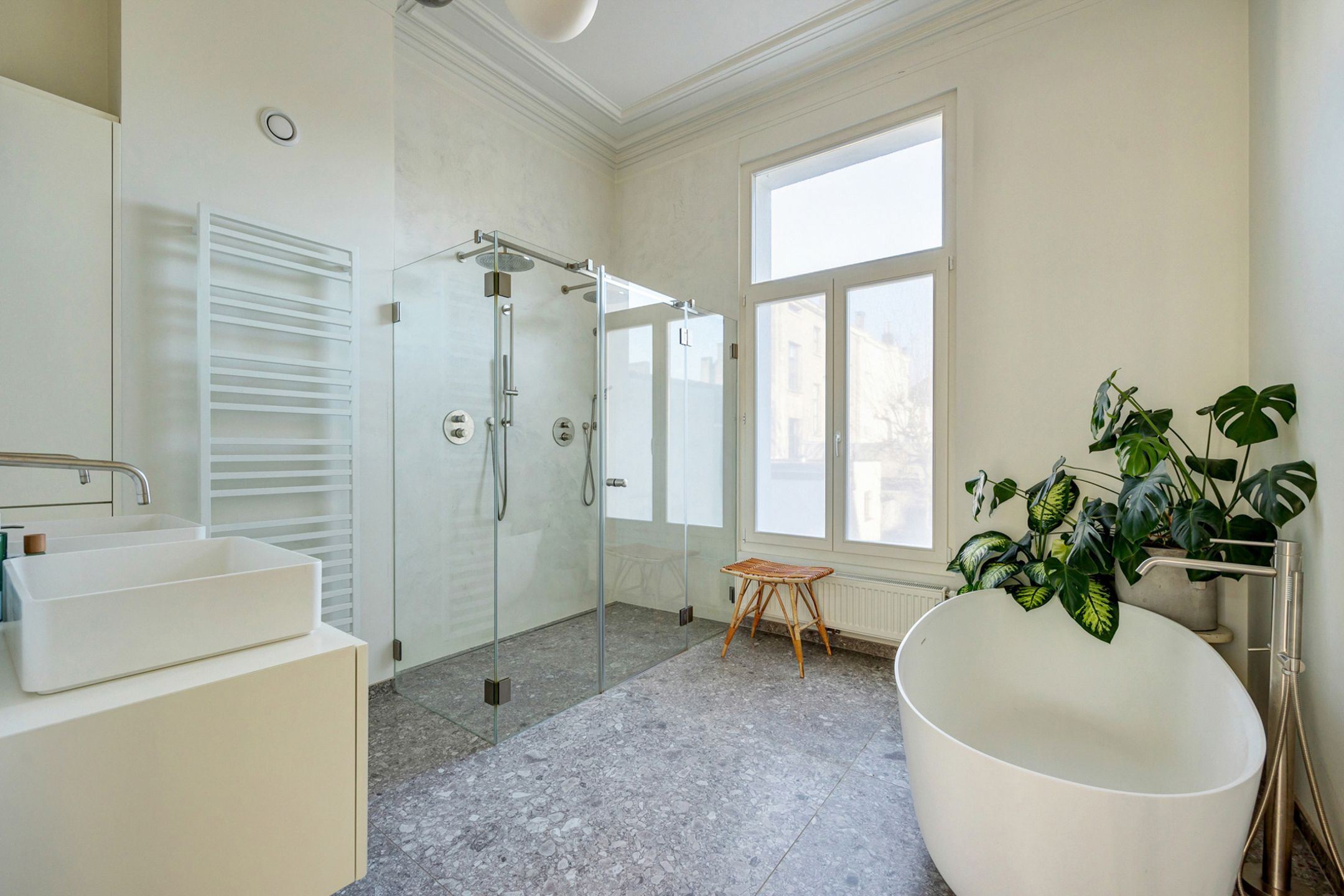 ANTWERPEN ZURENBORG - Subliem gerenoveerde herenwoning  foto 8