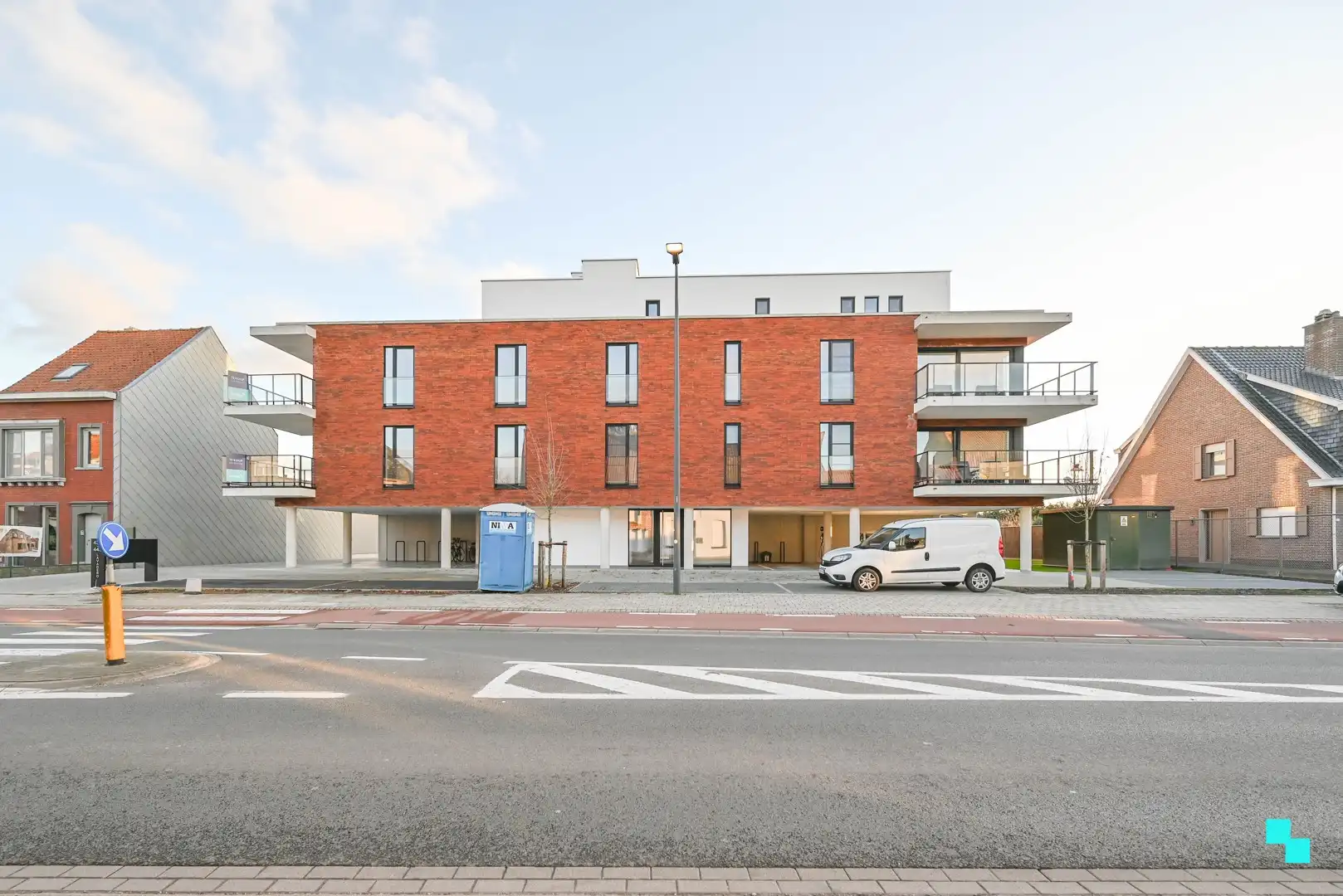 hoekappartement met aangenaam terras foto 4