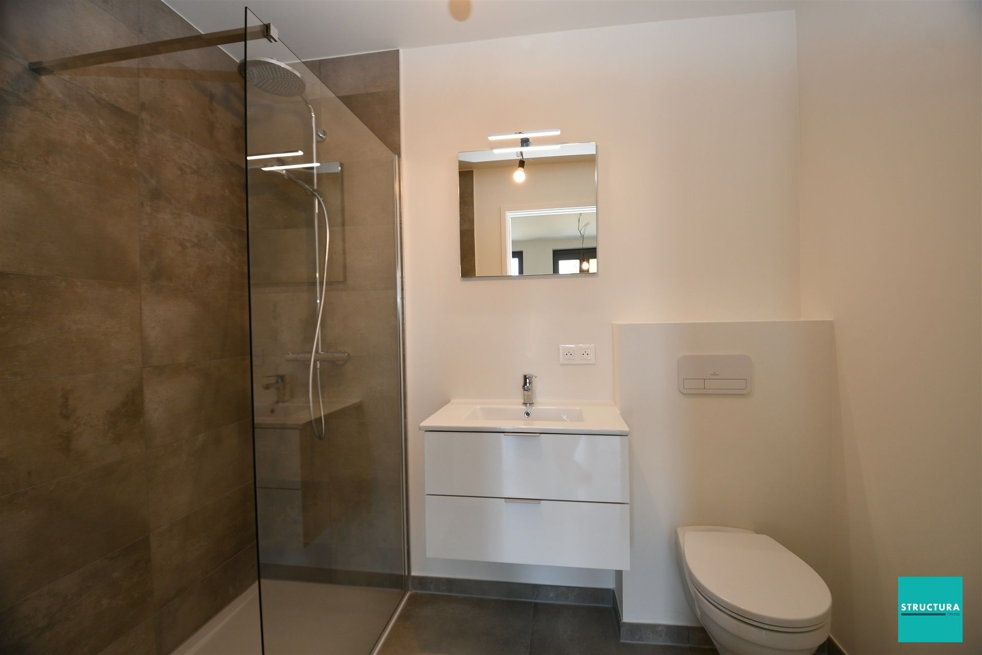 BEZOEKEN VOLZET - Appartement met twee slaapkamers, twee badkamers, terras, garage en kelder foto 13