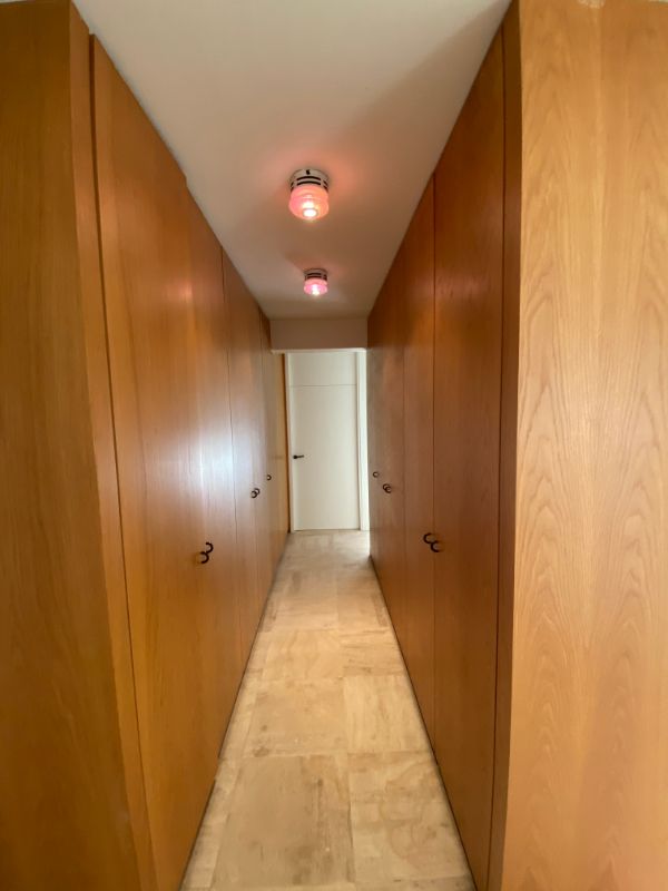 Ruim appartement met 2 slaapkamers, centraal gelegen. foto 6