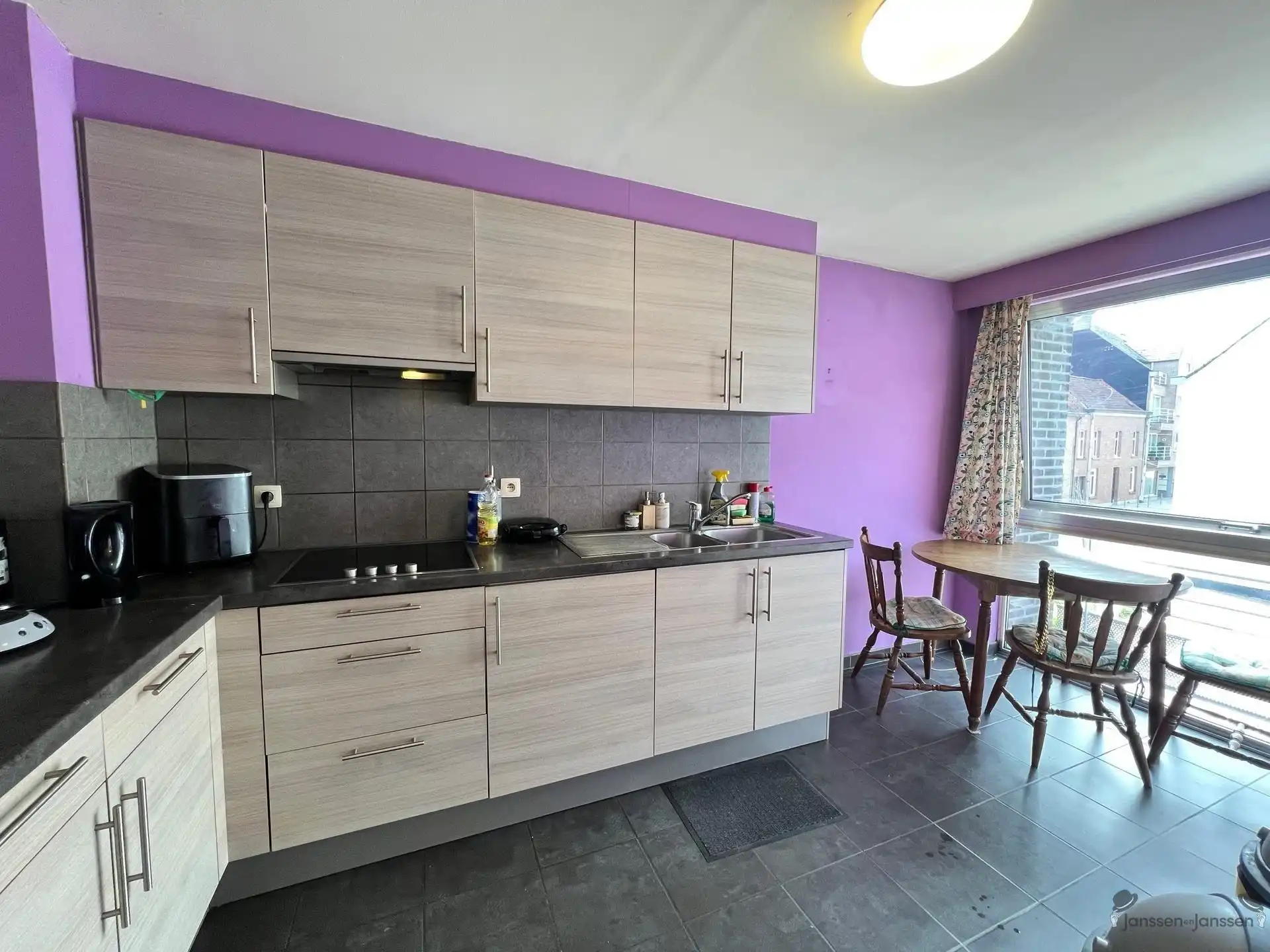 Centraal gelegen appartement met 2 slpk en terras foto 4