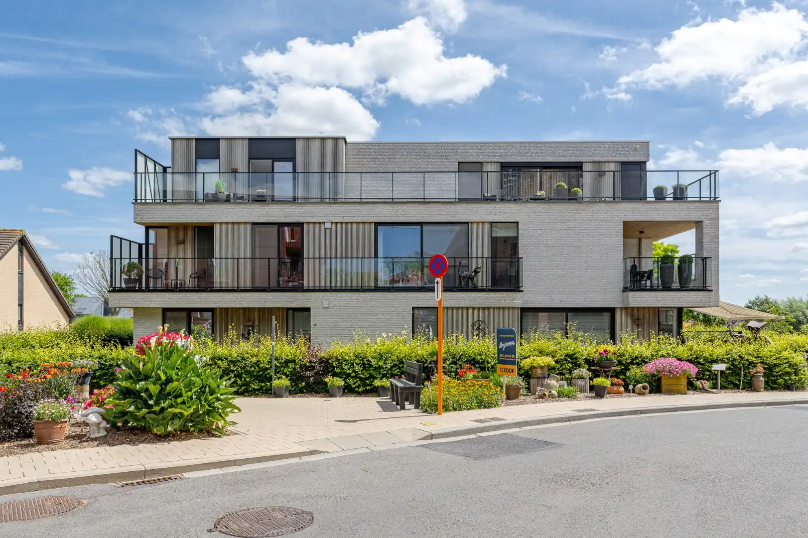 Ruim, lichtrijk gelijkvloers appartement met 3 slaapkamers, garage en zonnige tuin te Beselare foto 20