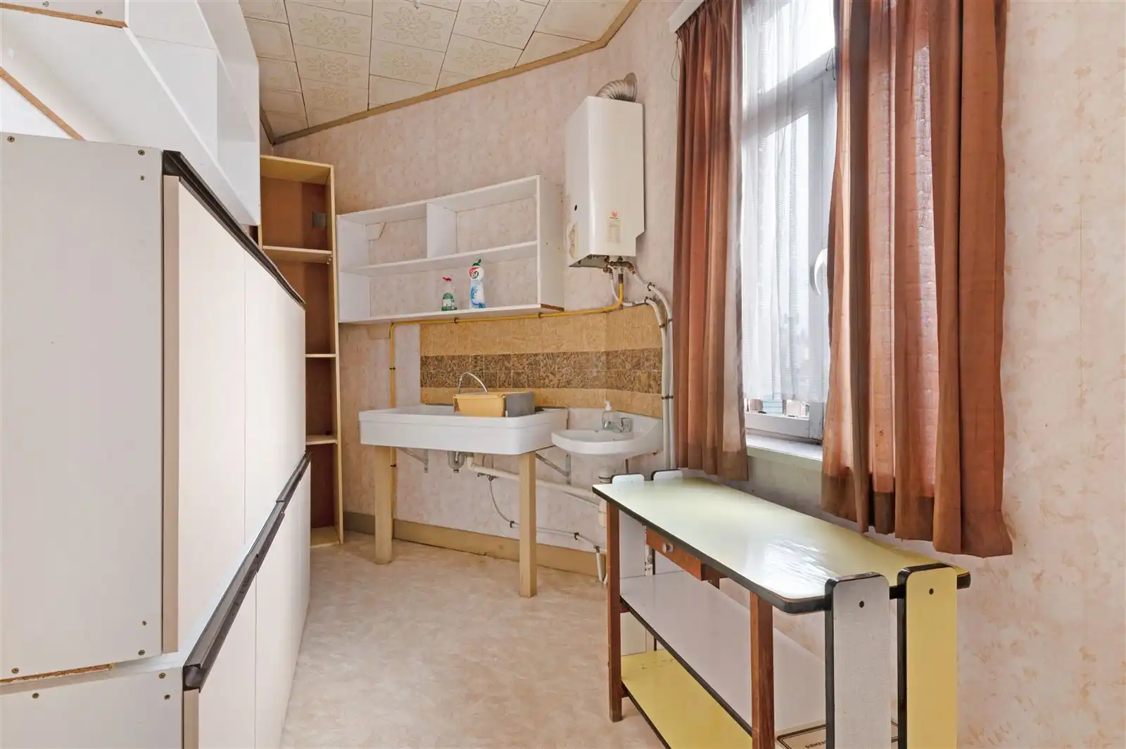 Charmante te renoveren woning in Zottegem foto 12