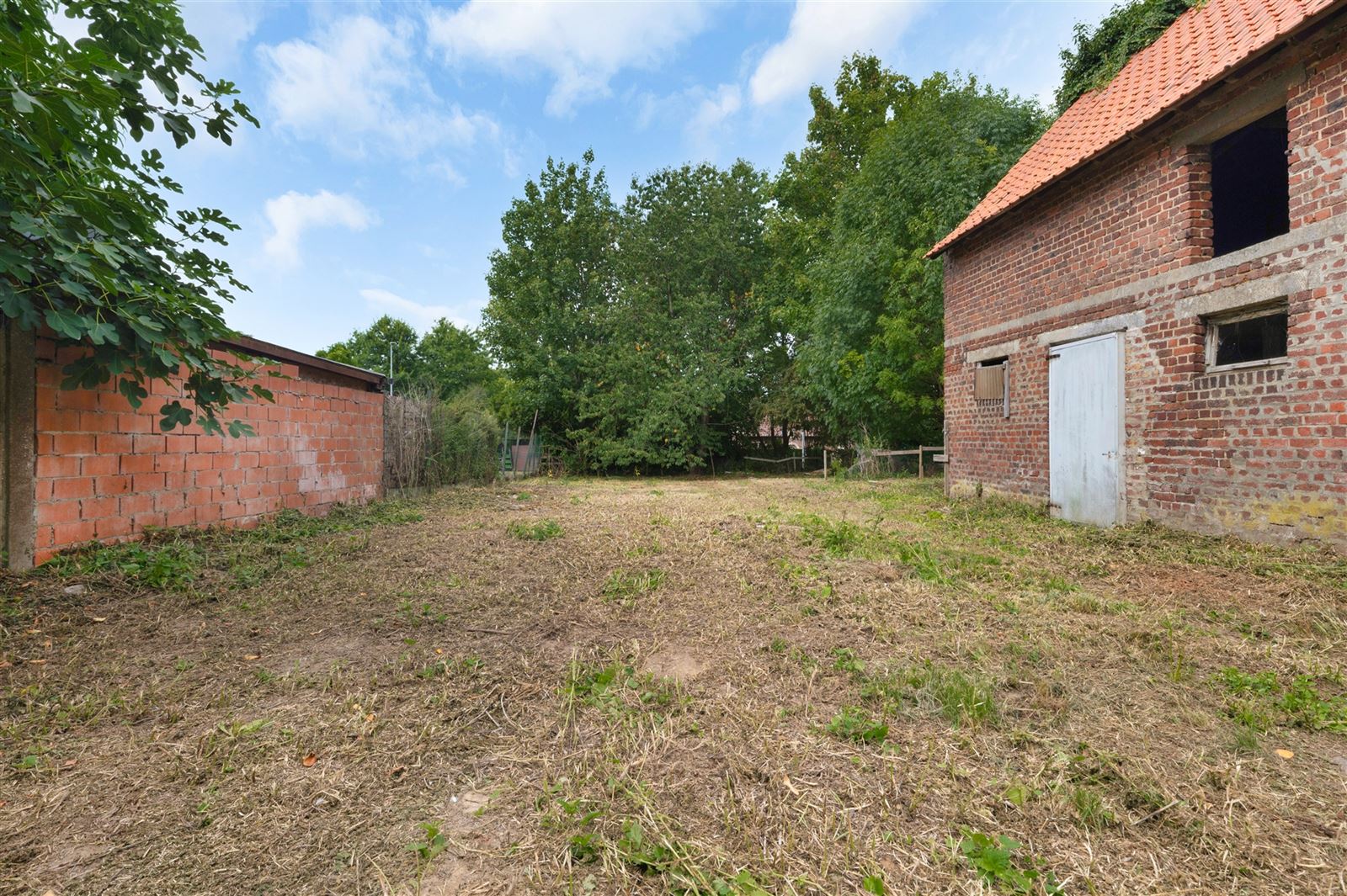 Kasteeldienstwoning te hartje Herzele foto 4