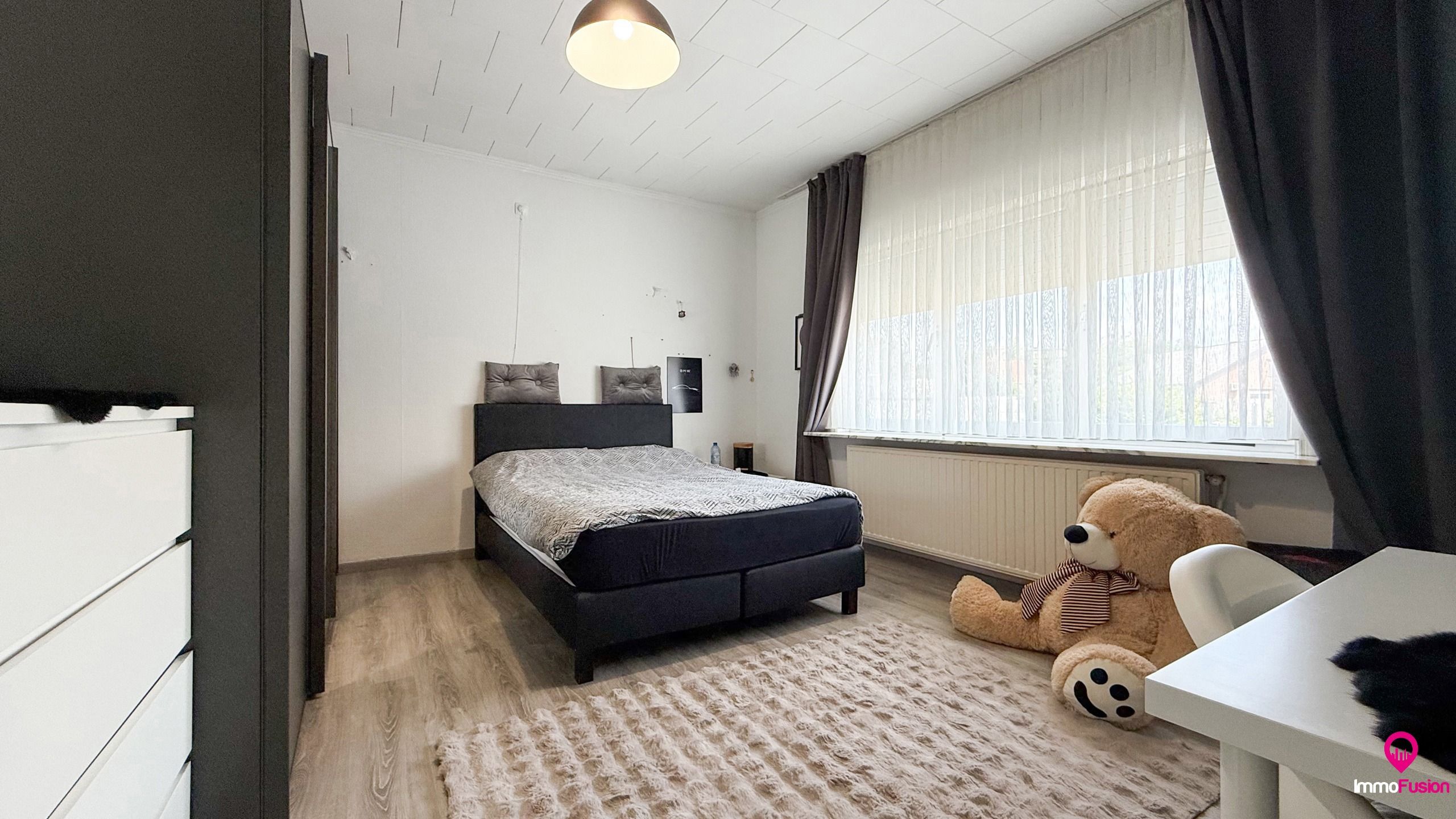 Instapklare, ruime woning met 6 slpks en enorme tuin op 26a! foto 23