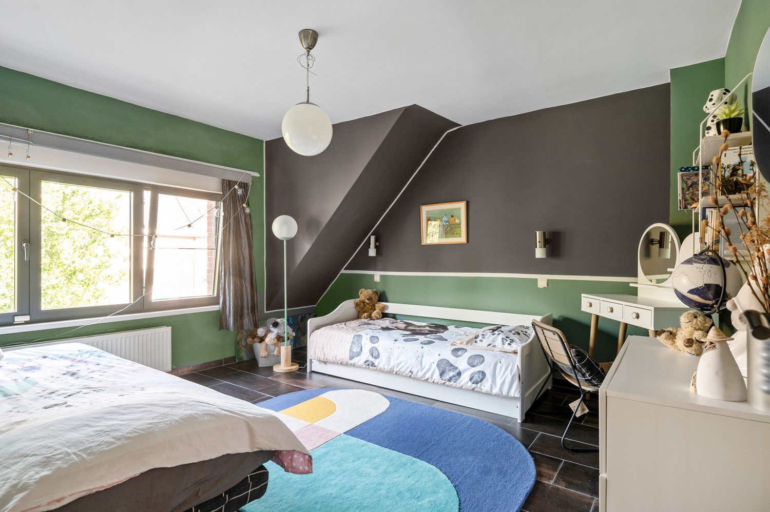 Ruime woning met 5 slaapkamers en tuin te Schoten! foto 17