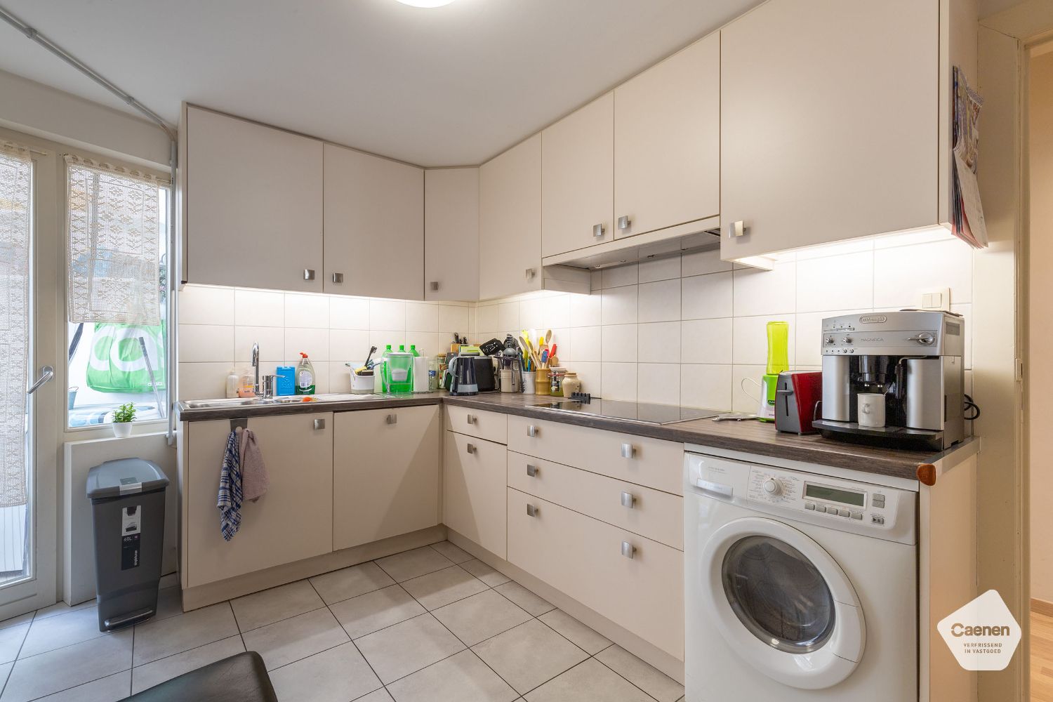 Ruim karakterappartement met 4 slaapkamers, gelegen in historisch pand foto 6