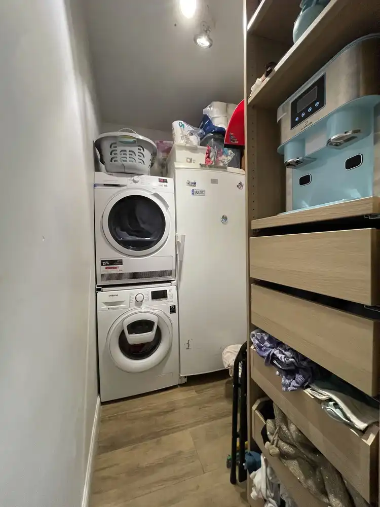 Verrassend ruime en volledig gerenoveerde woning met 3 slaapkamers en tuin foto 13