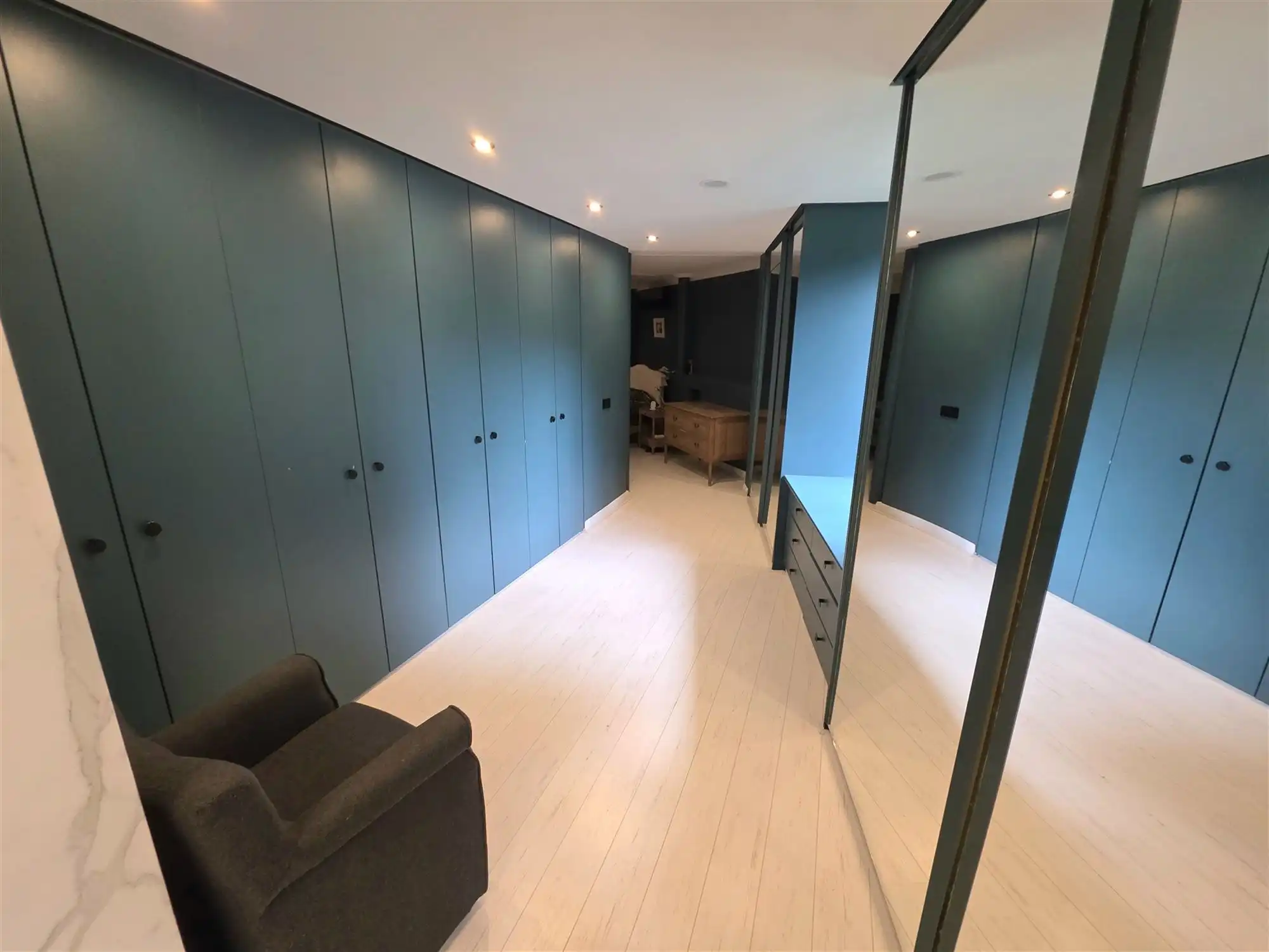 Statig landgoed met binnenzwembad op toplocatie foto 47