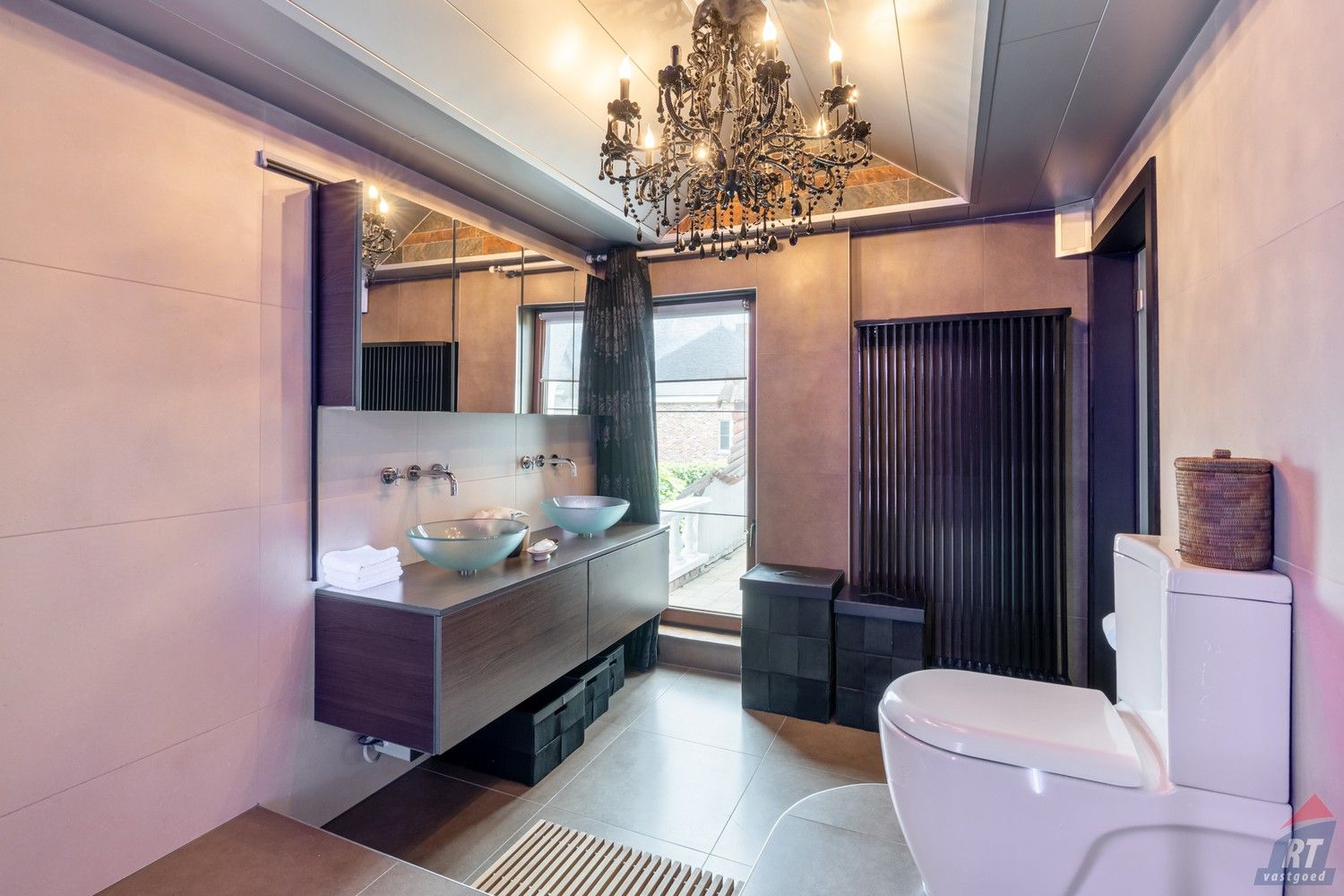 Exclusieve Spaanse villa met karakter en ruimte midden in het groen foto 26