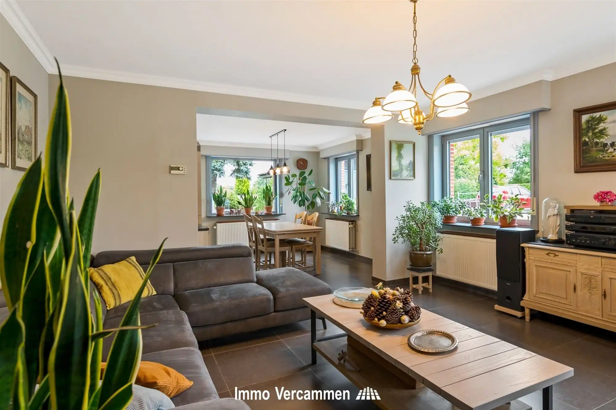 Verrassend ruime gezinswoning op een ware A-locatie te Putte foto 5