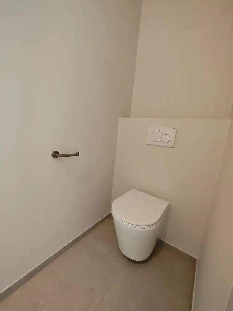 High-end nieuwbouw-appartement met ruim terras, privétuintje, parking en ruime buitenberging foto 18