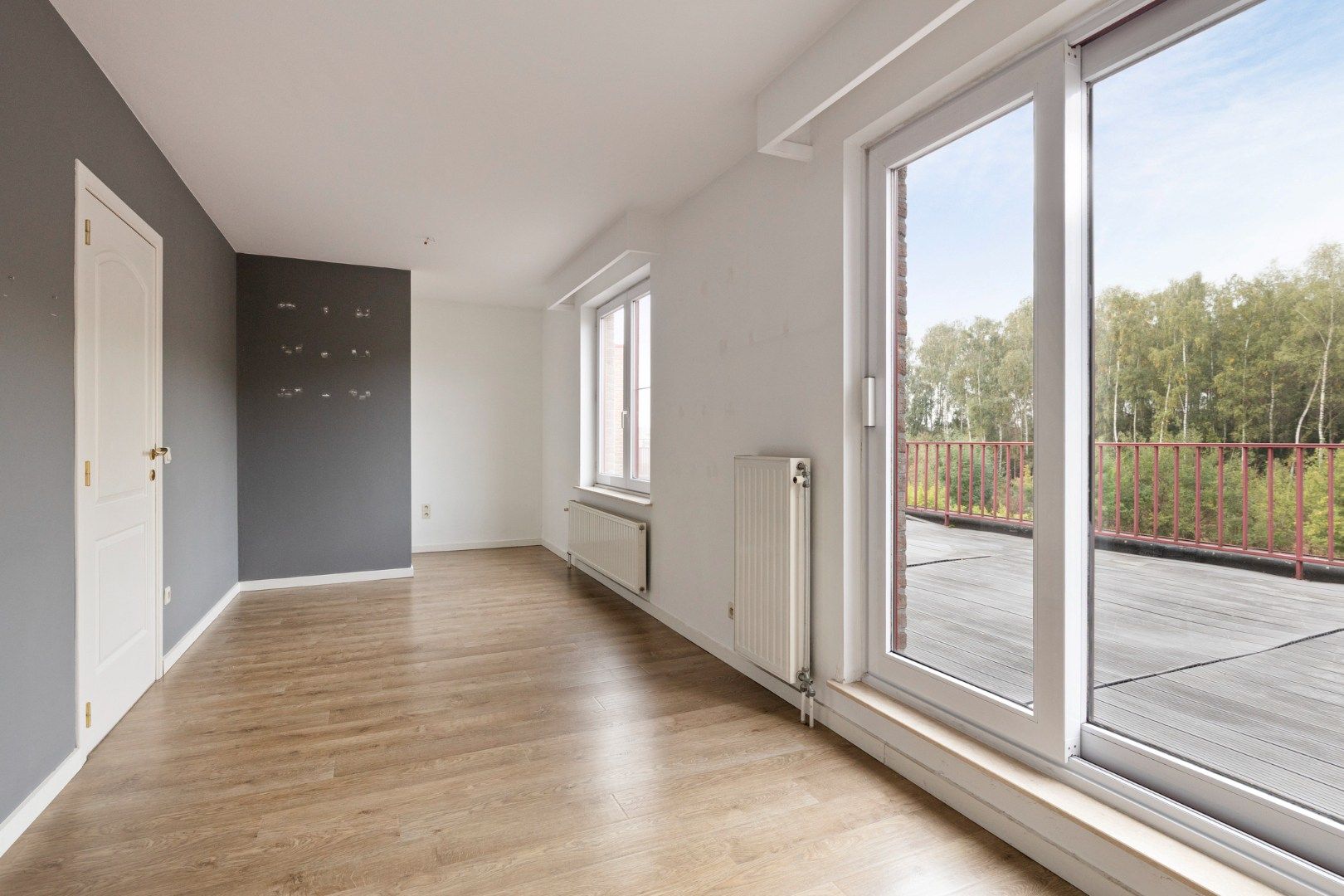 Riant dakappartement met terras en garage foto 14