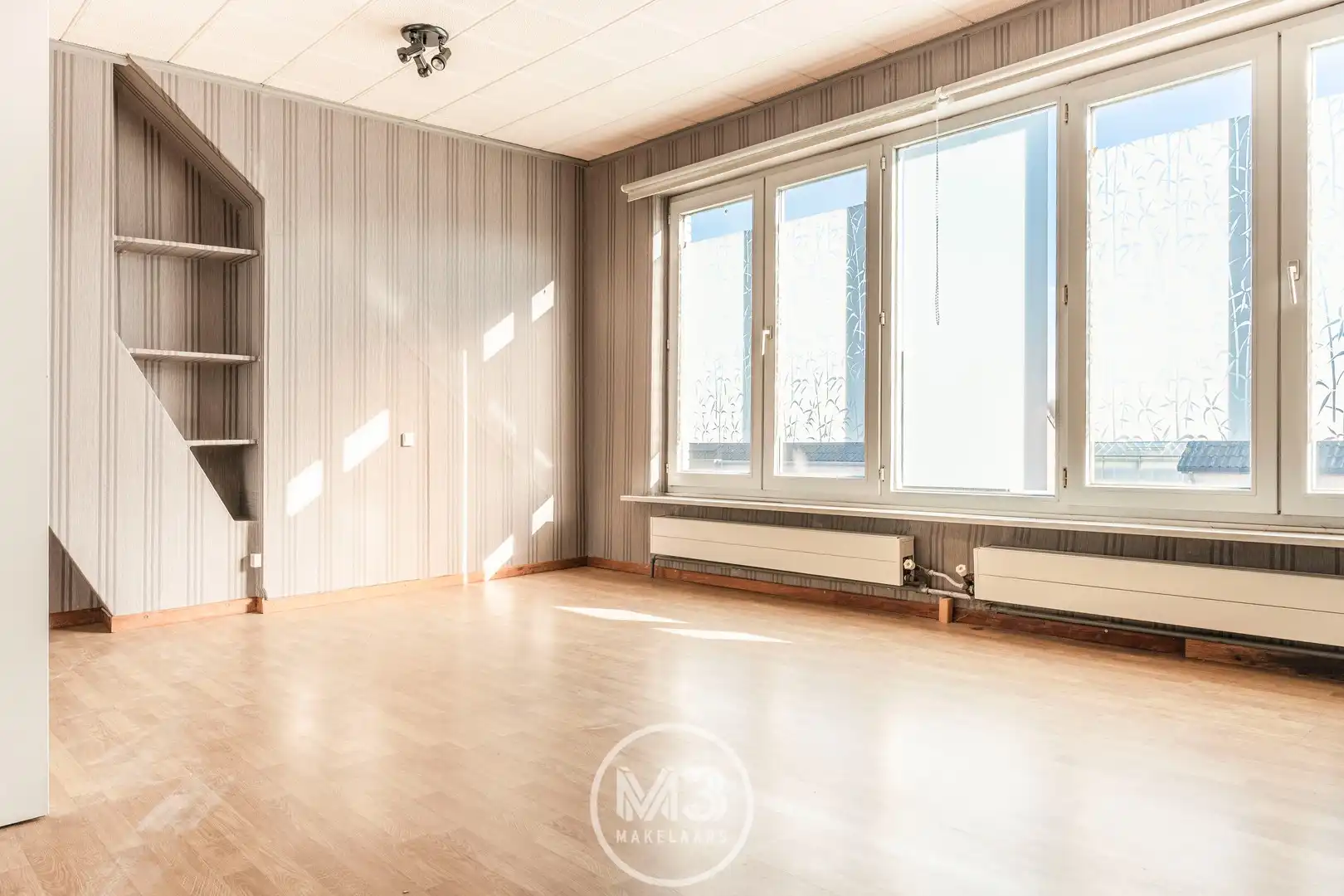 Ruime bel-étage woning met grote tuin foto 9