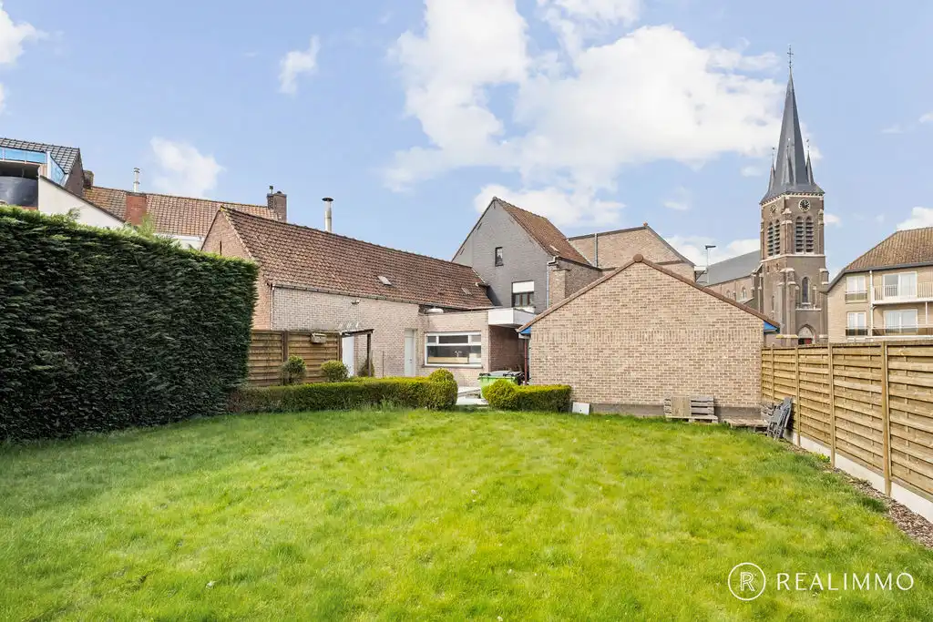 Veelzijdig handelspand met woonst op topligging in hartje Moen foto 29