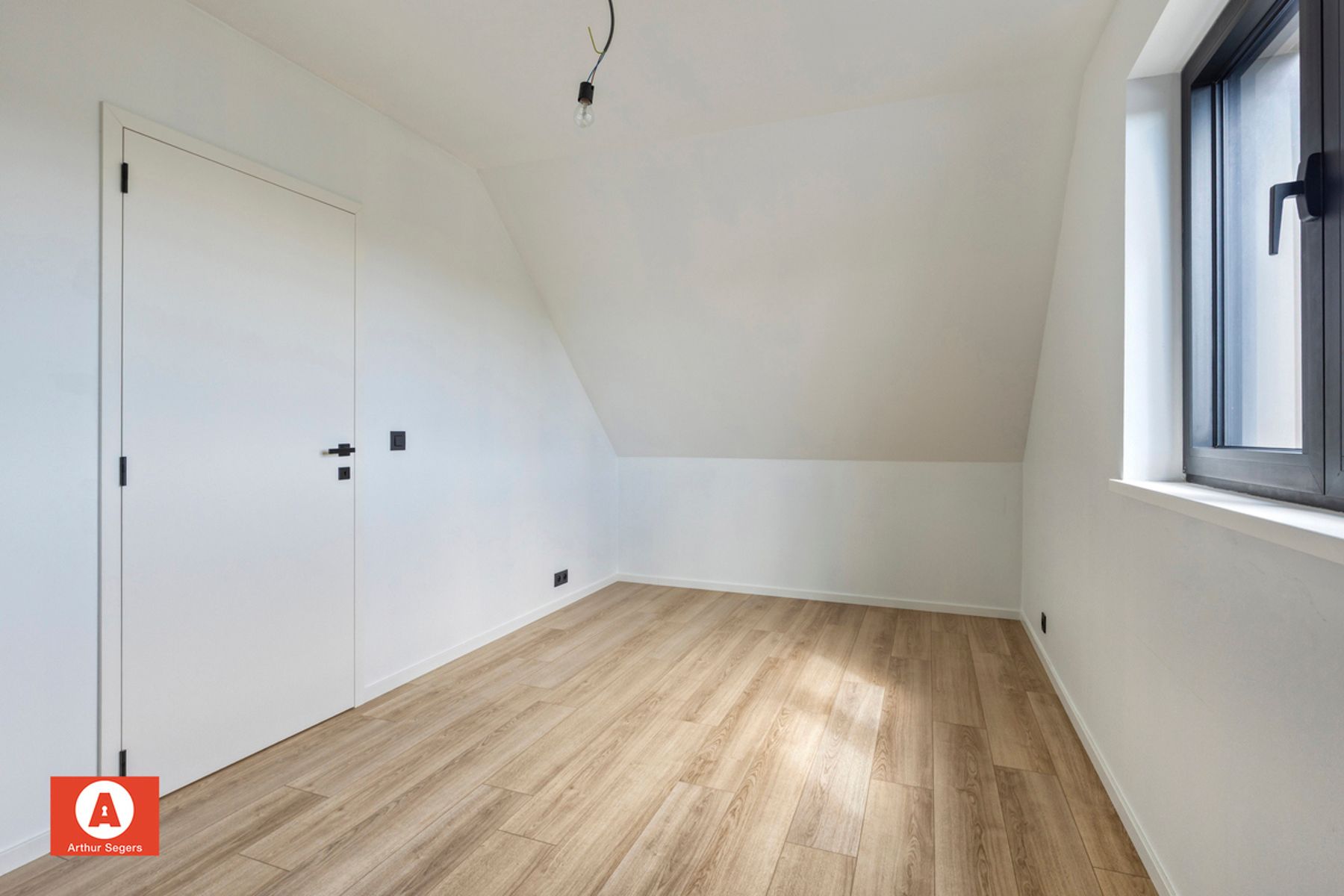 Halfopen BEN-woning met zonnige tuin en 4 slaapkamers foto 21