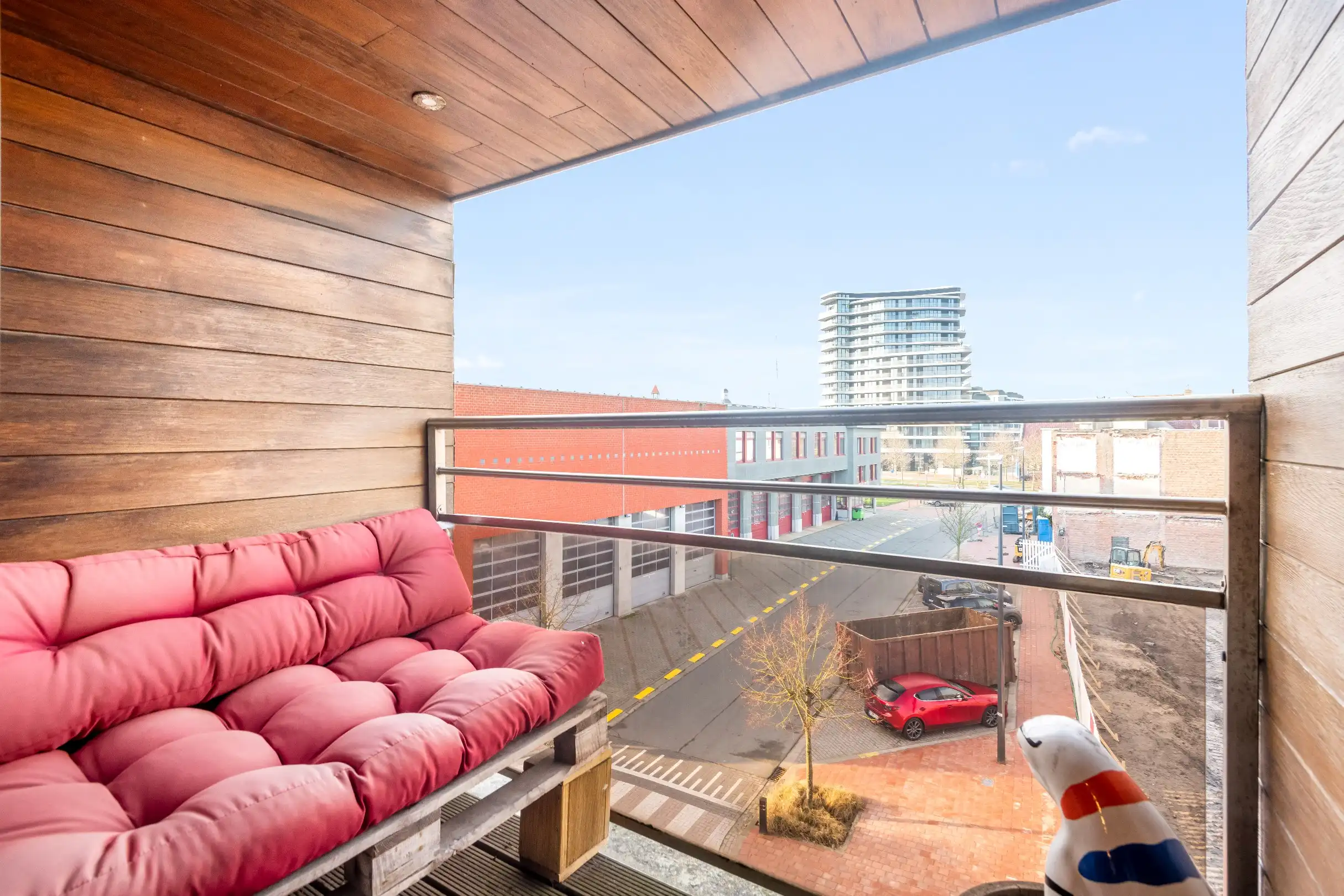 Ruime Bel-étage woning gelegen in het centrum van Knokke met garage/loods van 135m² foto 15