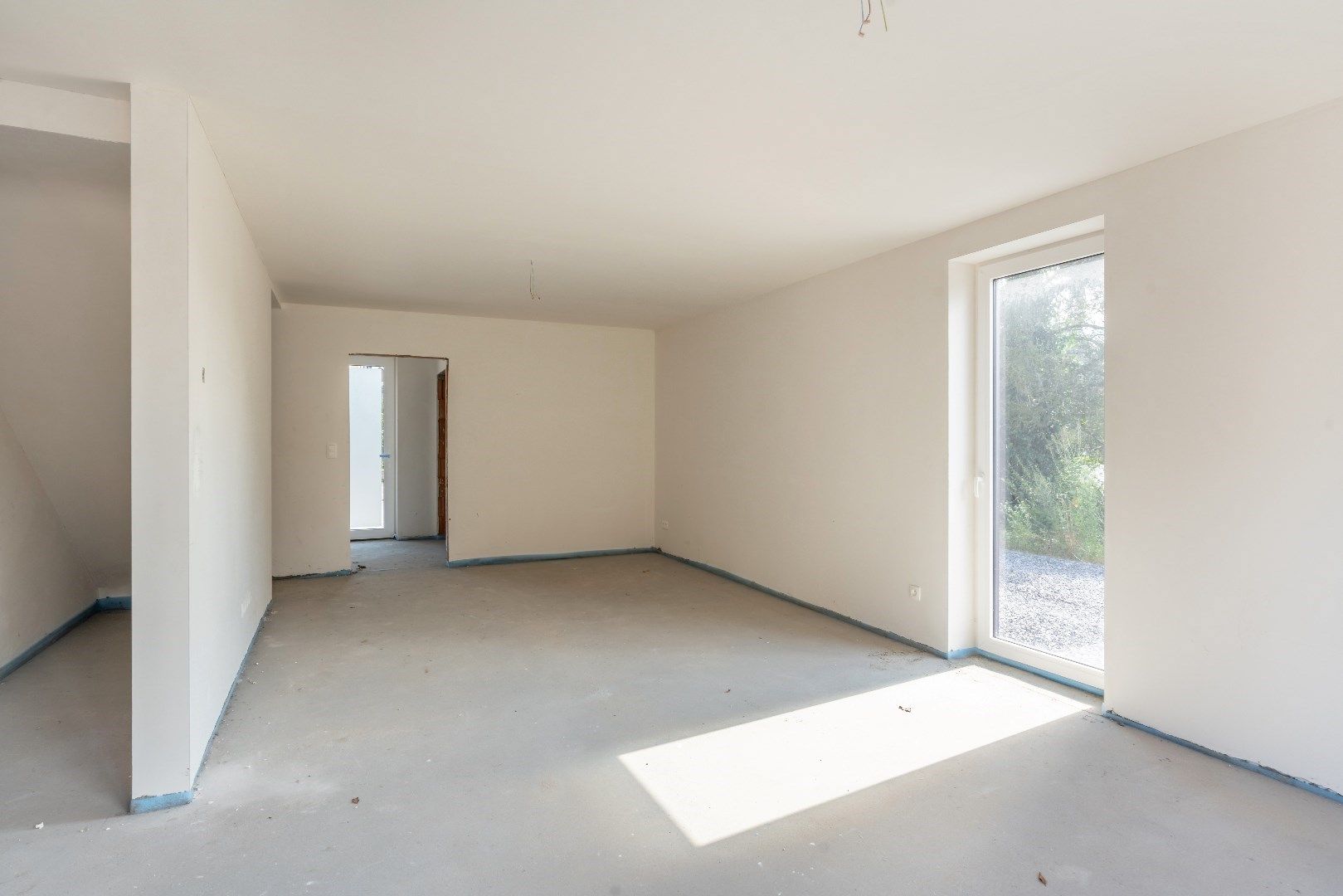 Halfopen nieuwbouwwoning op een rustige locatie.REEDS 45% VERKOCHT! foto 8