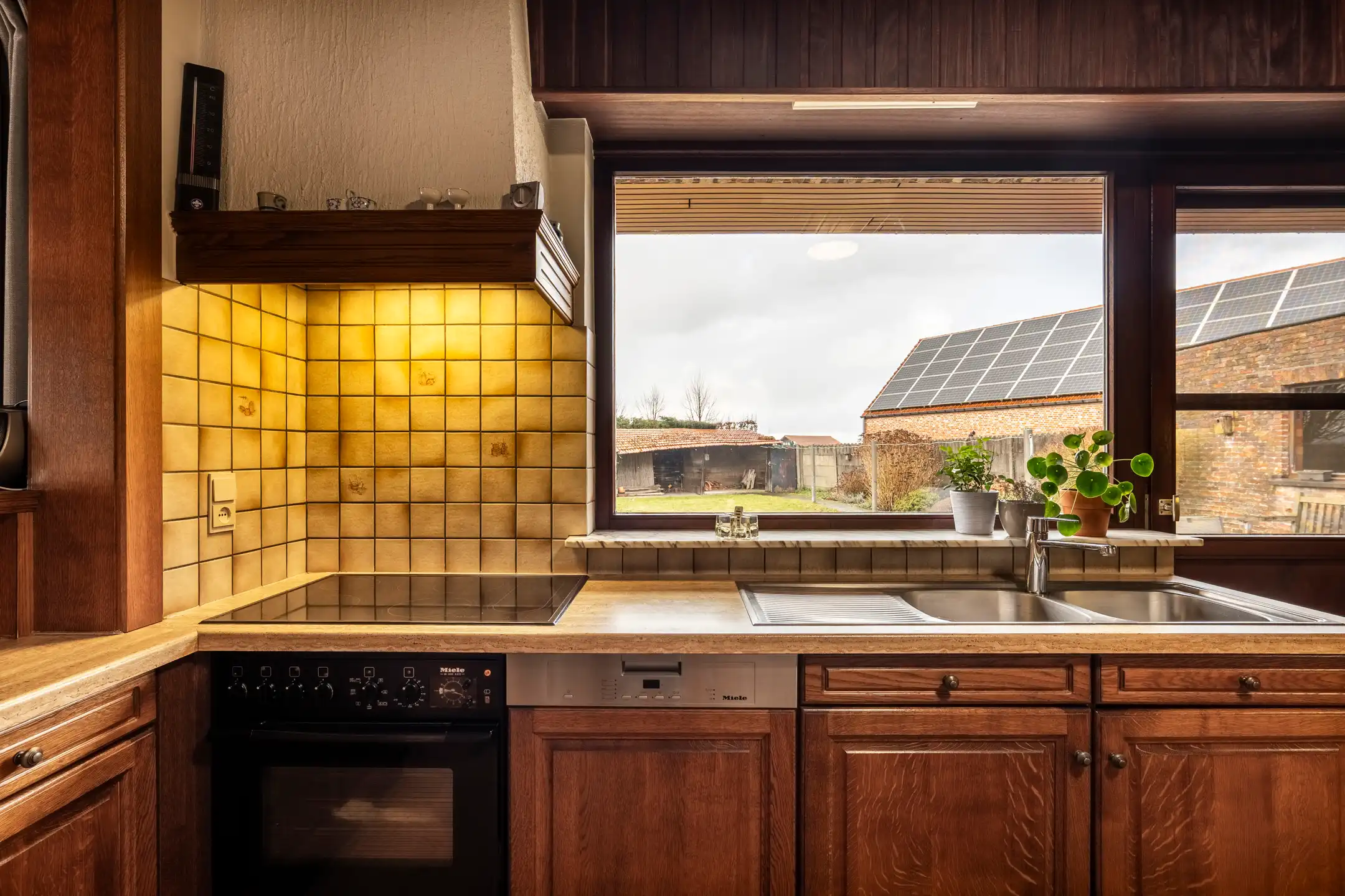 Gelijkvloerse ééngezinswoning met 3 slpk. en inpandige garage in Ravels  foto 13