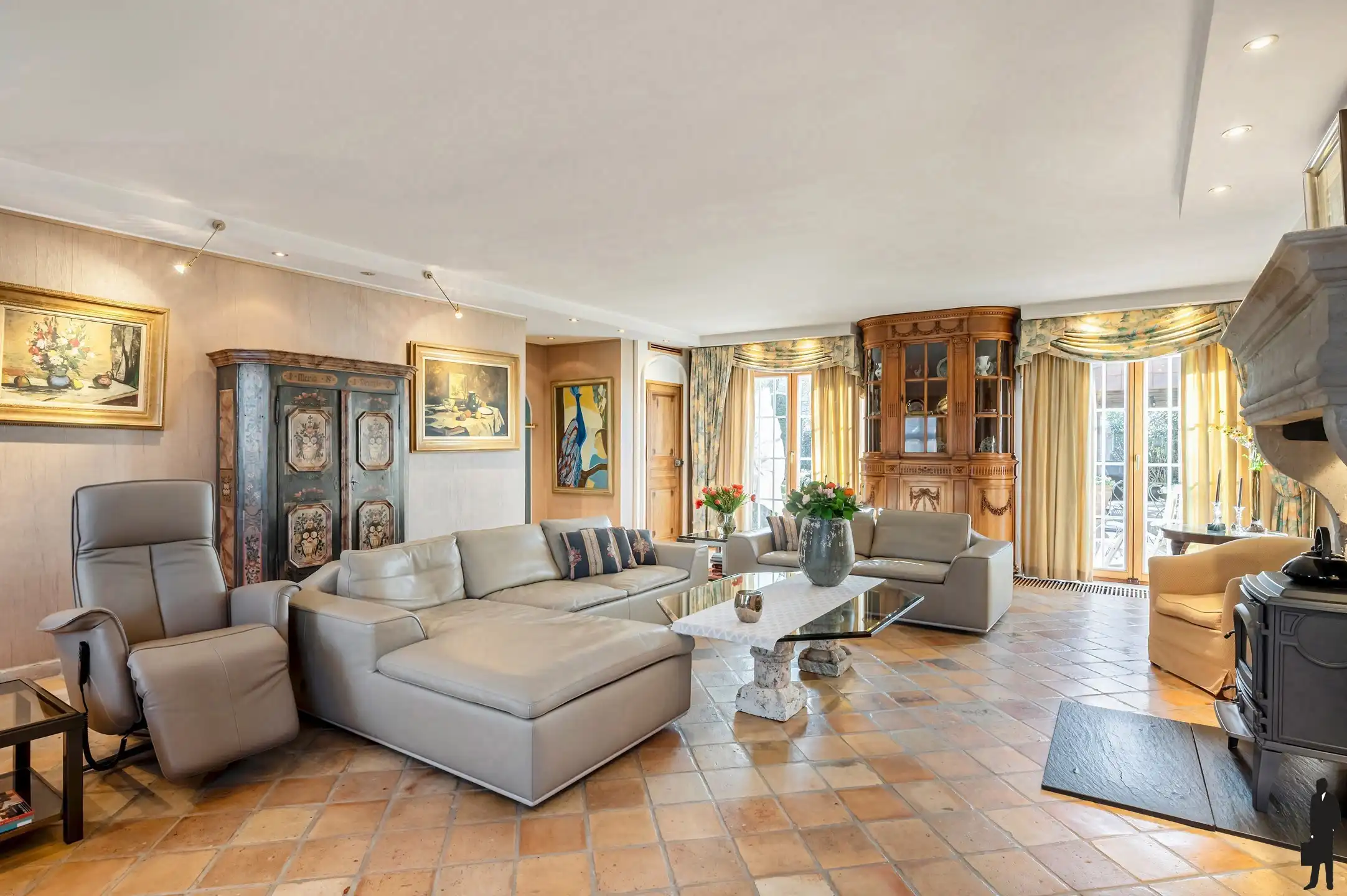 Prachtige en ruime woning gelegen in een rustige doodlopende straat te Mechelen. foto 6