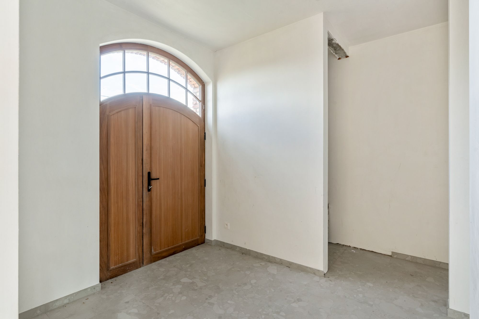 IDEALIS VASTGOED - BIJZONDERE WONING OP EEN KNAP PERCEEL VAN 10A 25CA OP RESIDENTIELE LOCATIE! foto 9