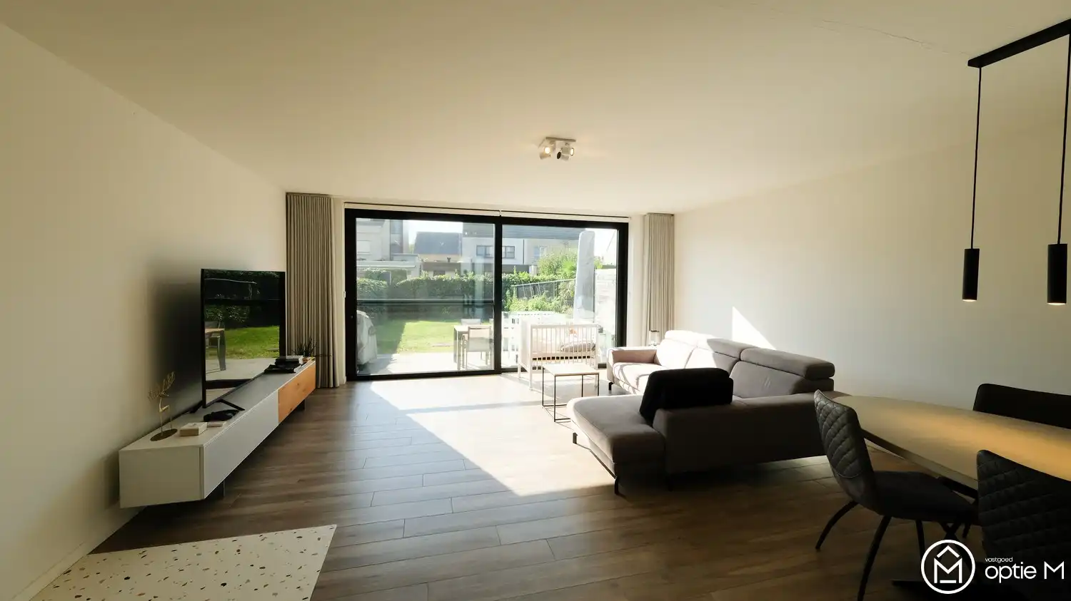 Stijlvol wonen in Hasselt: gezellige woning met 3 slaapkamers, tuin, garage en kelder te huur - ideale uitvalsbasis voor stedelijk leven in je eigen bubbel foto 8