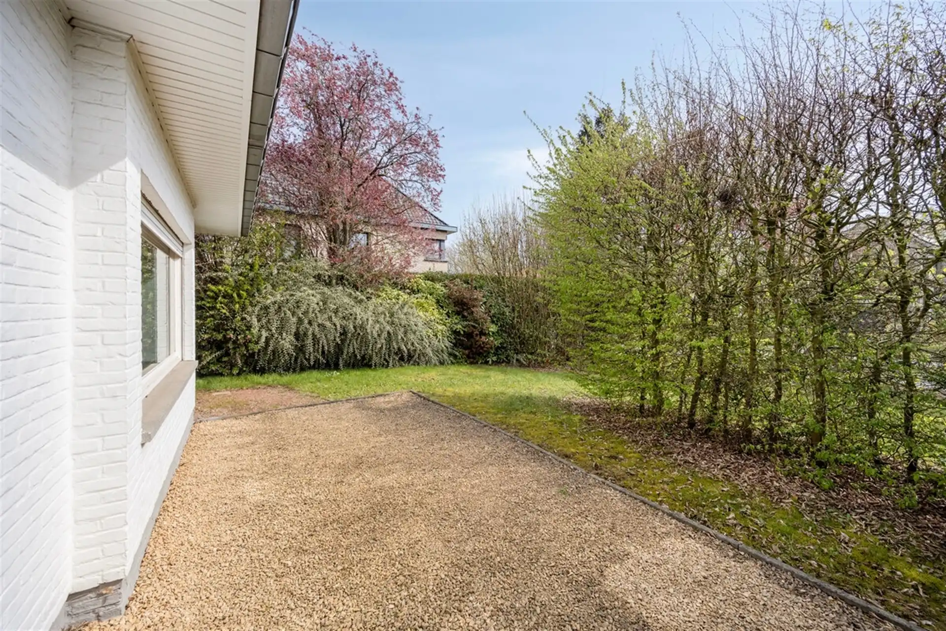 Woning met mogelijkheden op gegeerde locatie foto 9