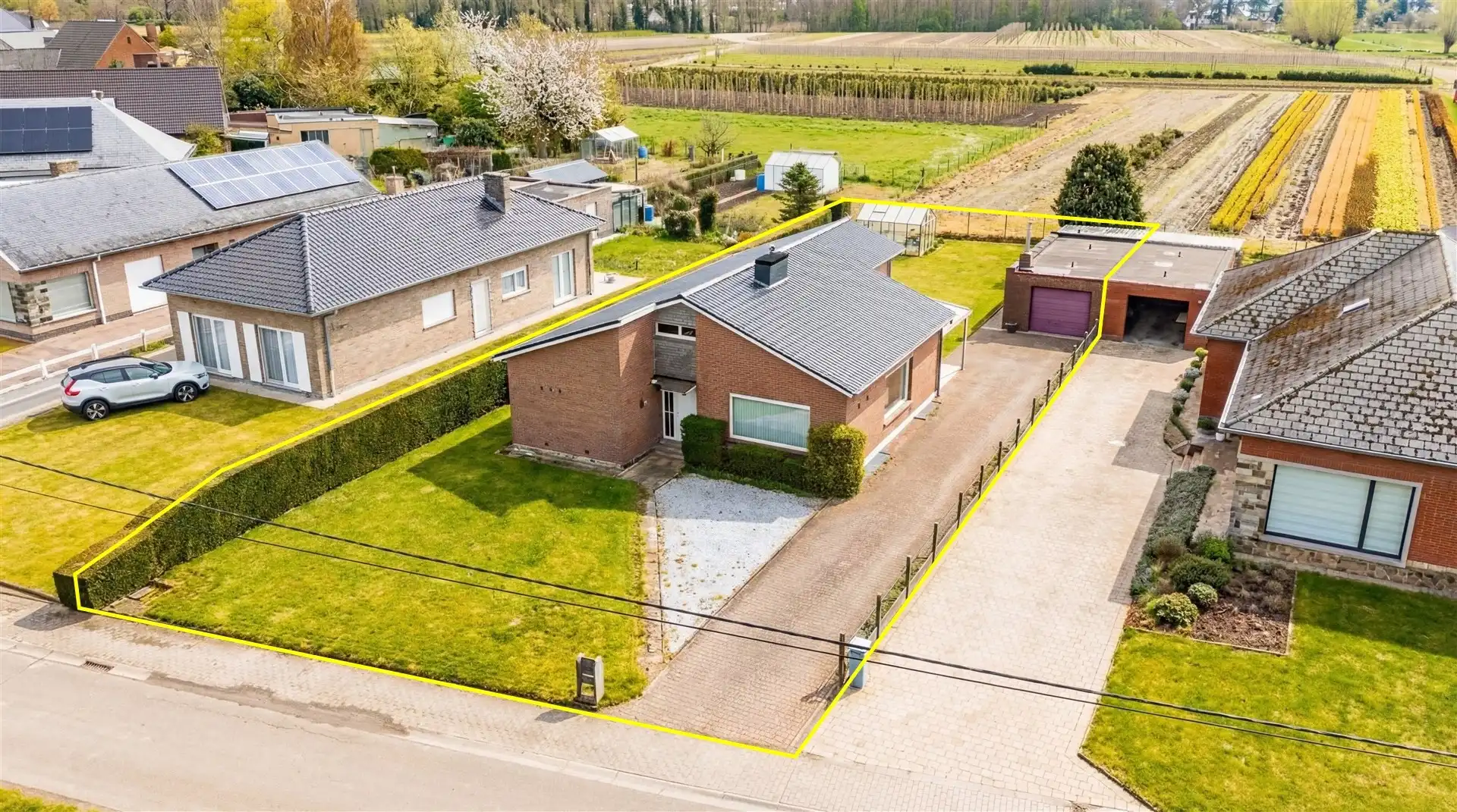 Hoofdfoto van de publicatie: Charmante bungalow met landelijk uitzicht in Schellebelle