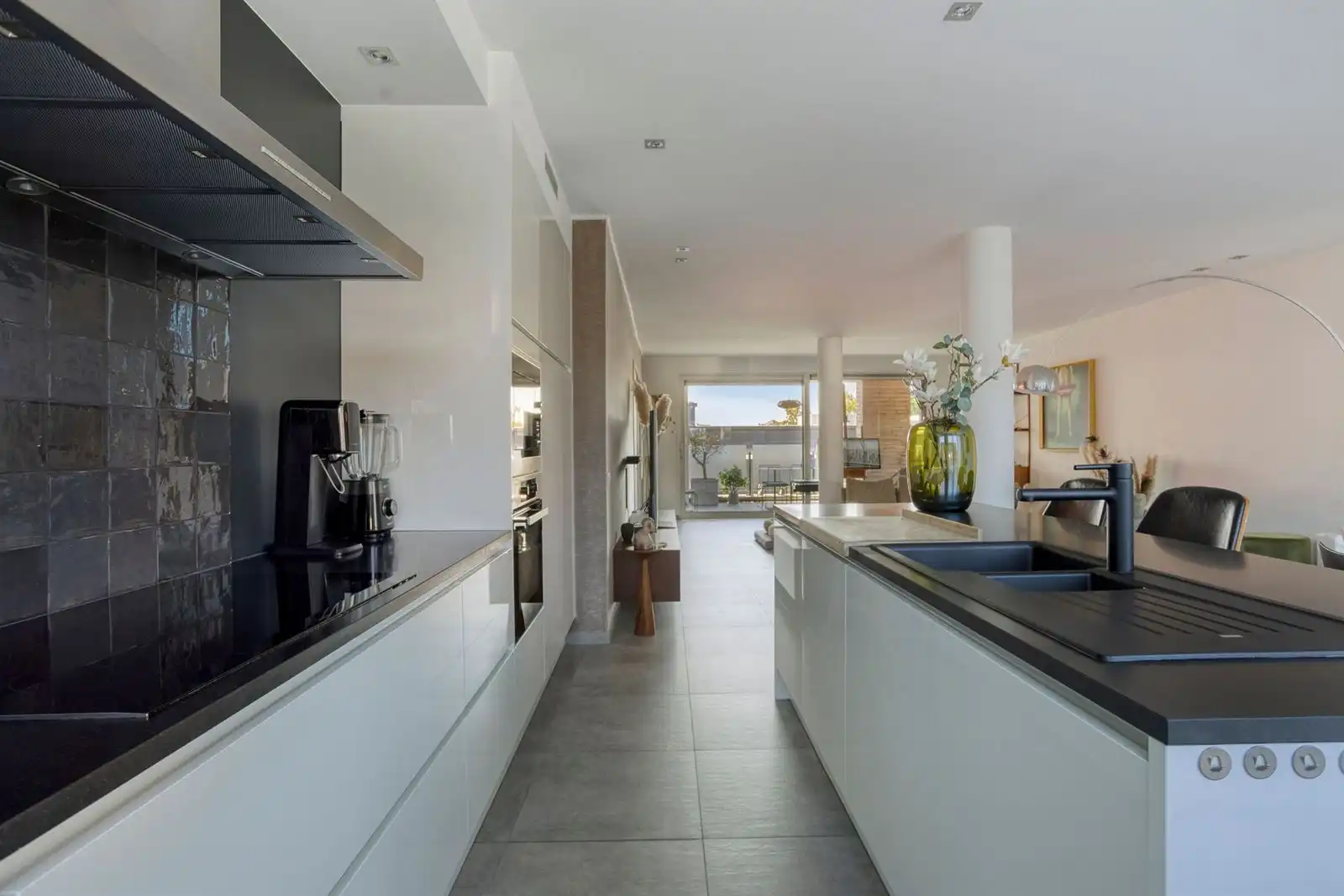 Luxe wonen in hartje Halle – 2 slaapkamers & ruim terras (20m²) foto 7
