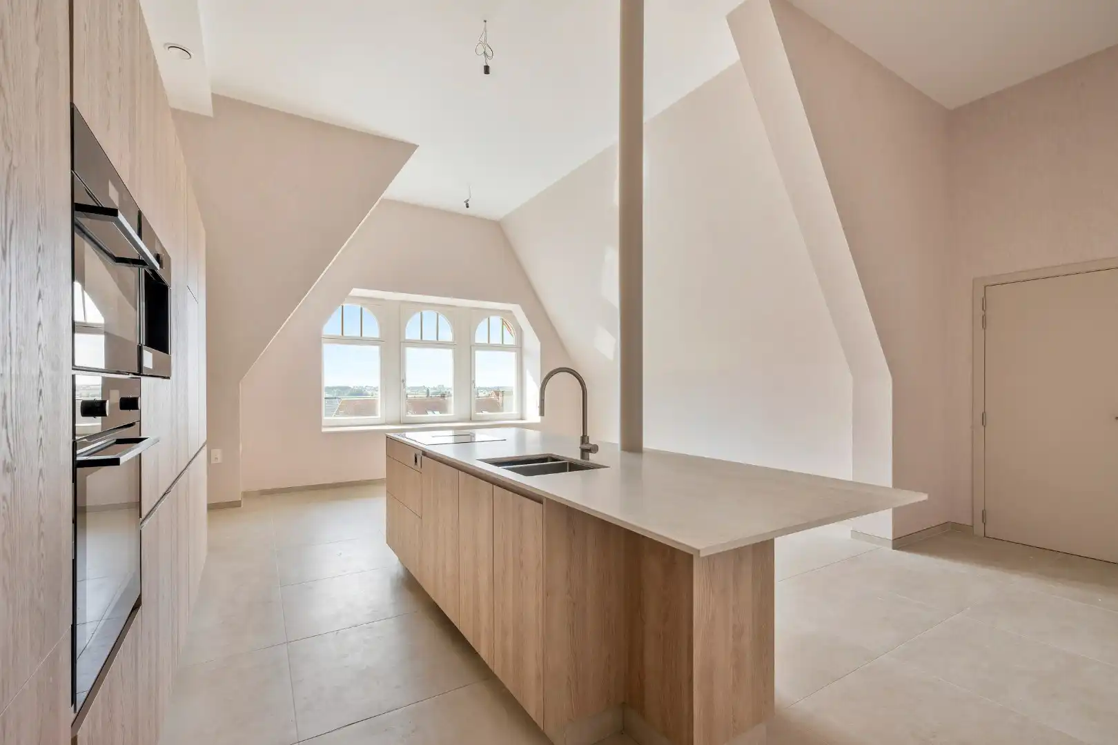 Nieuwbouwappartement met 3 slaapkamers en 2 badkamers, zonneterras en overdekte parking in Beselare foto 5