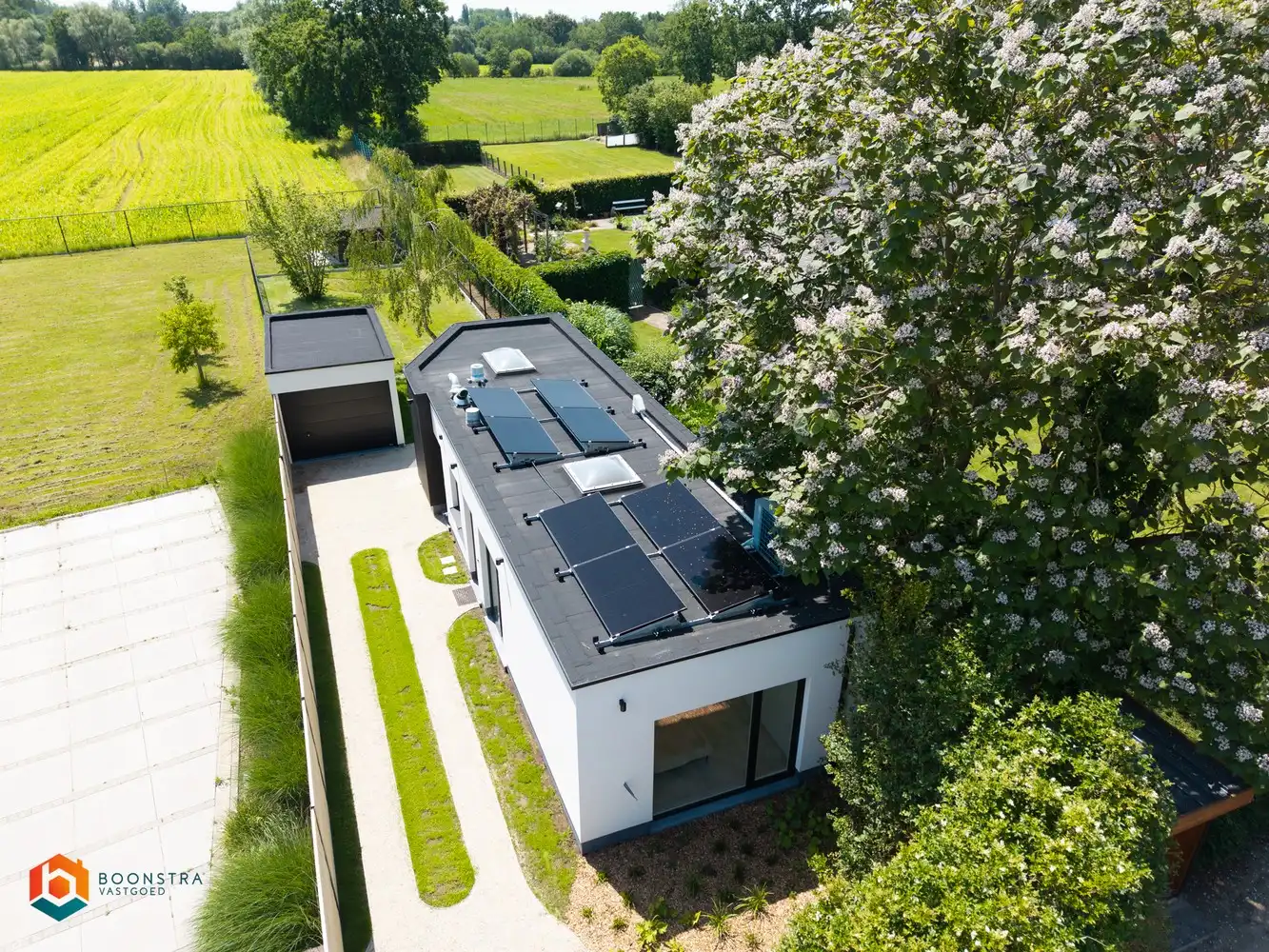 Prachtig vernieuwde bungalow te Schriek foto 28