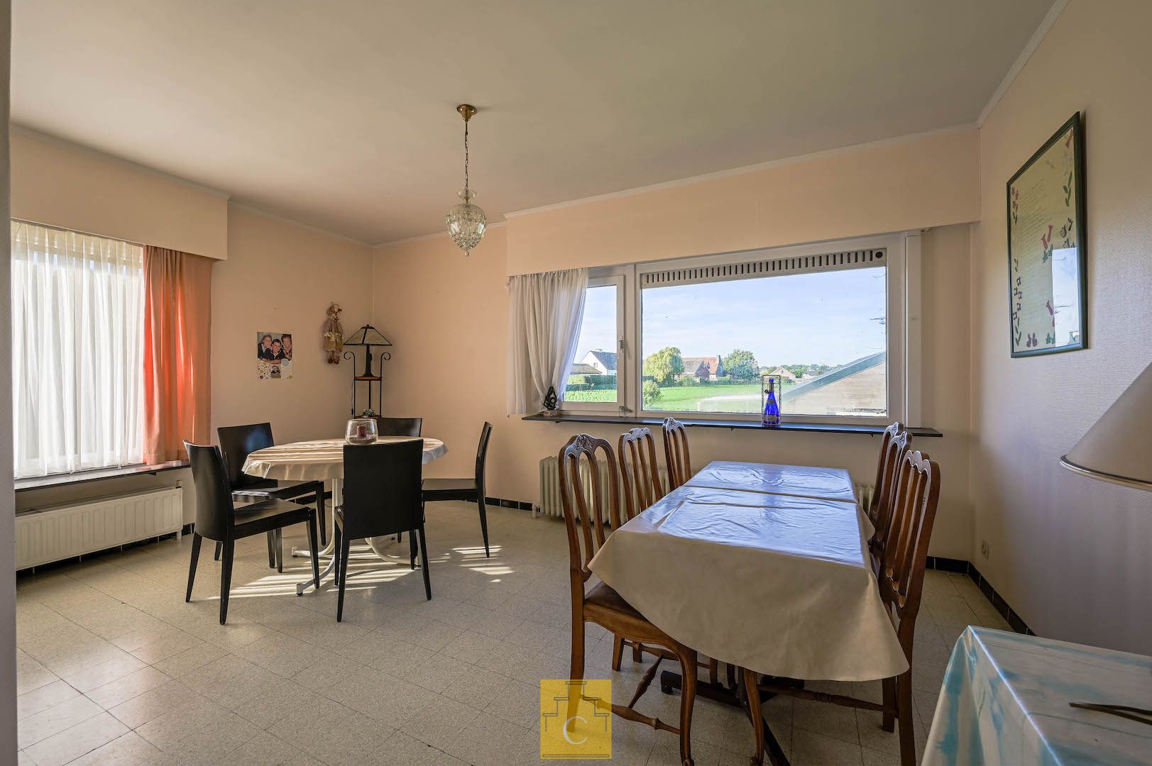 Bungalowwoning op topligging met zicht over de velden foto 10