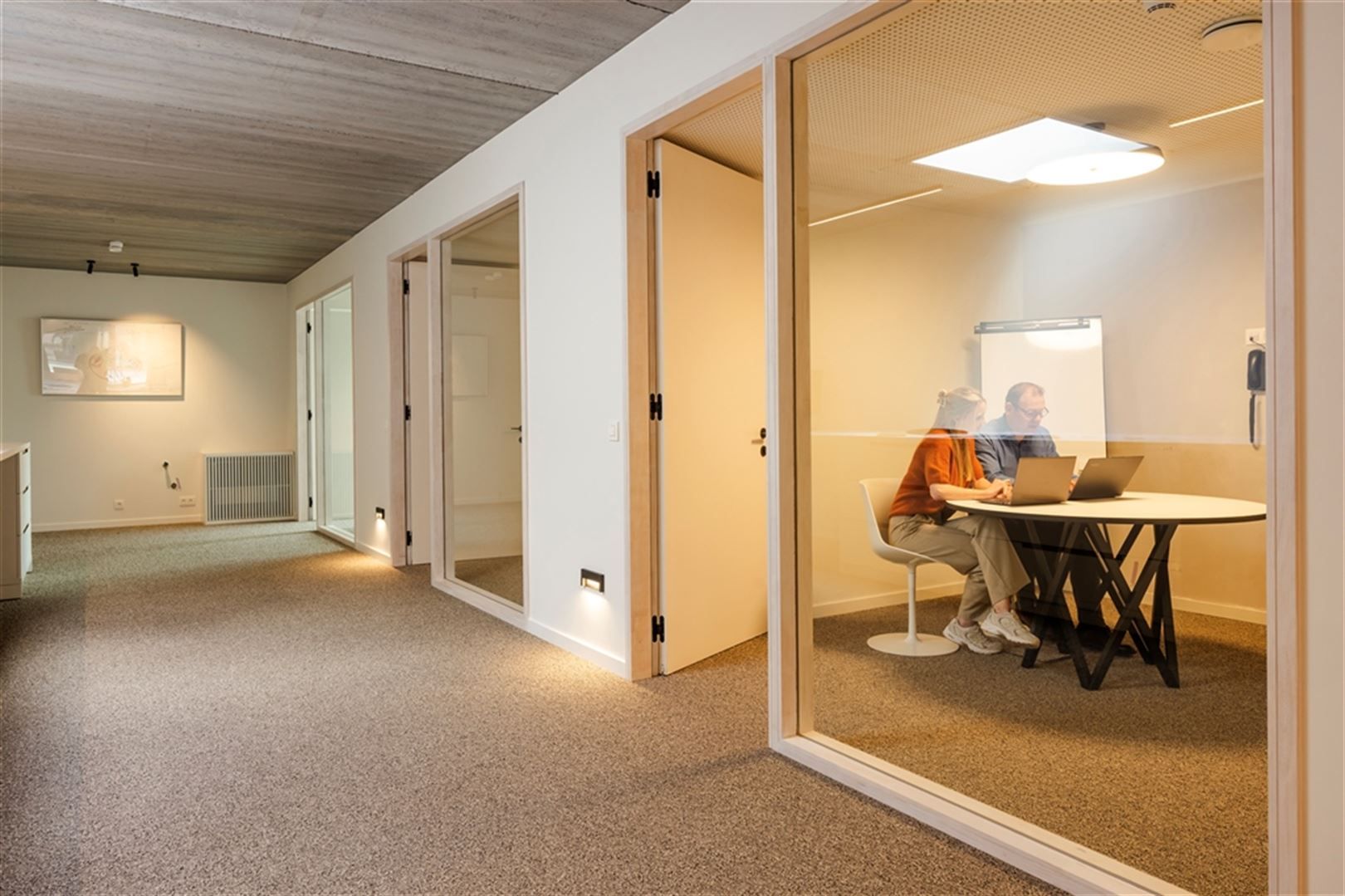 Nieuwbouw kantoren op strategische locatie in Destelbergen foto 2