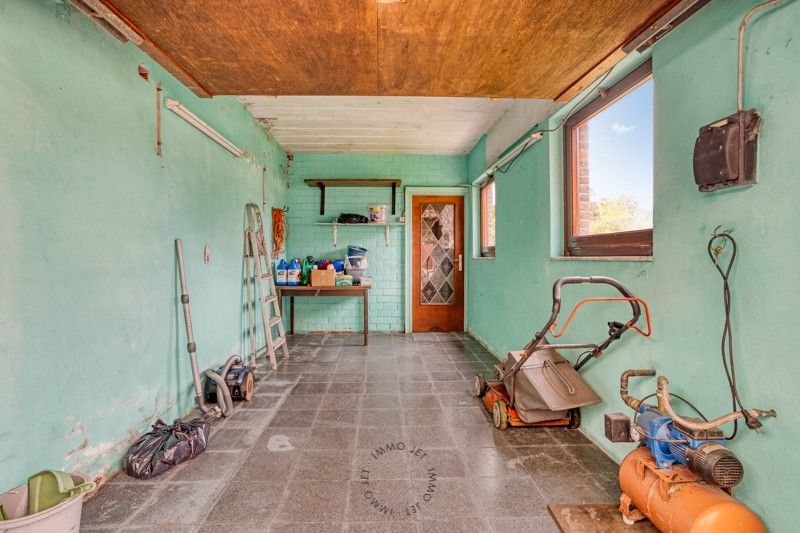 Halfopenbebouwing met drie slaapkamers, tuin en garage foto 15